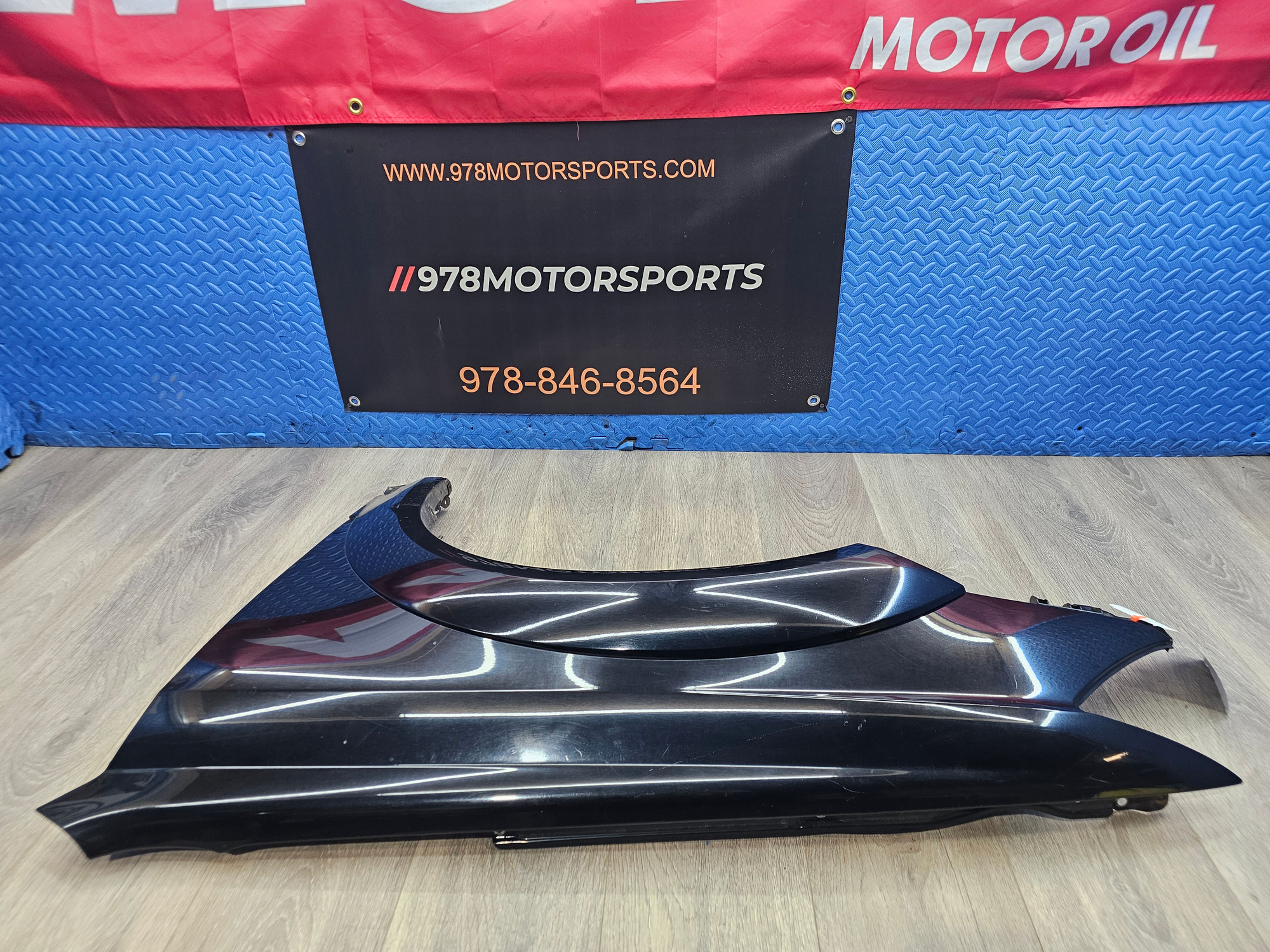 2008-2009 Subaru legacy outback 2.5 left driver fender 57110AG15A9P 32J