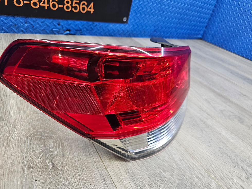 Thumbnail: 2010-2014 Subaru legacy seda 2.5 left driver tail light 84912AJ01A