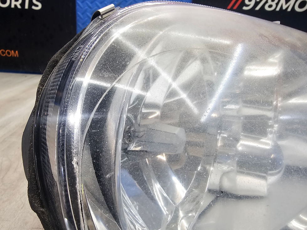 Thumbnail: 2003 Volkswagen gti vr6 right passenger side  headlight 