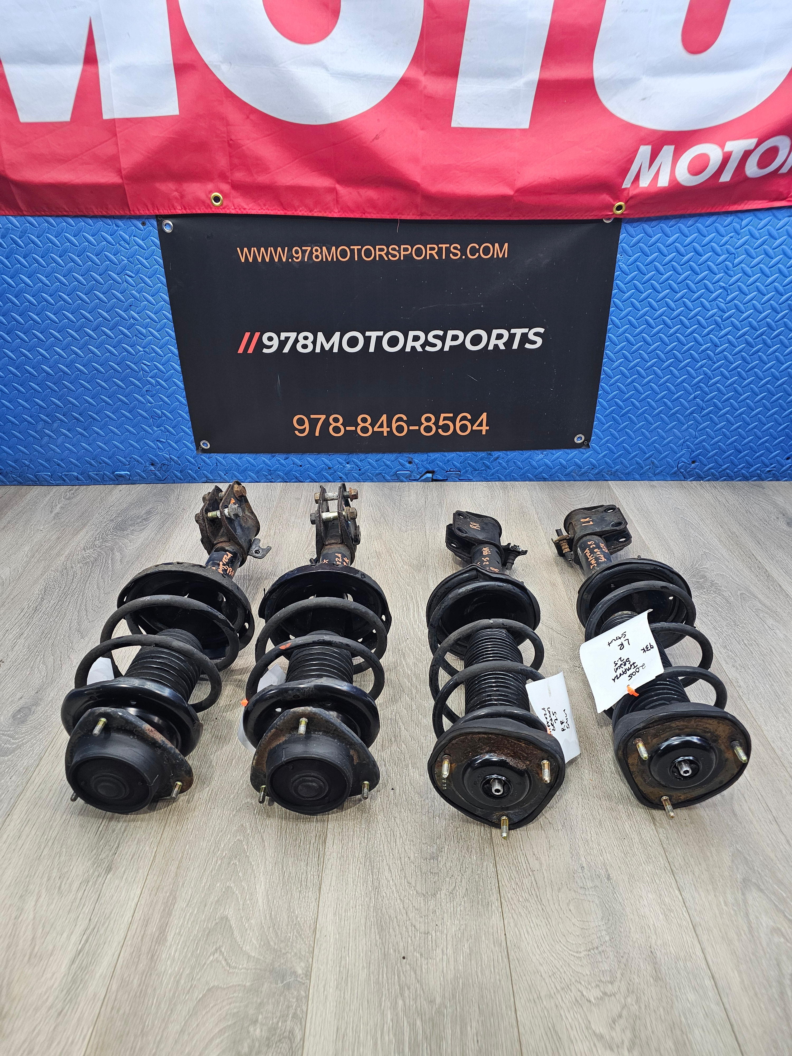 2005-2007 Subaru impreza sedan rs 2.5 strut shock set