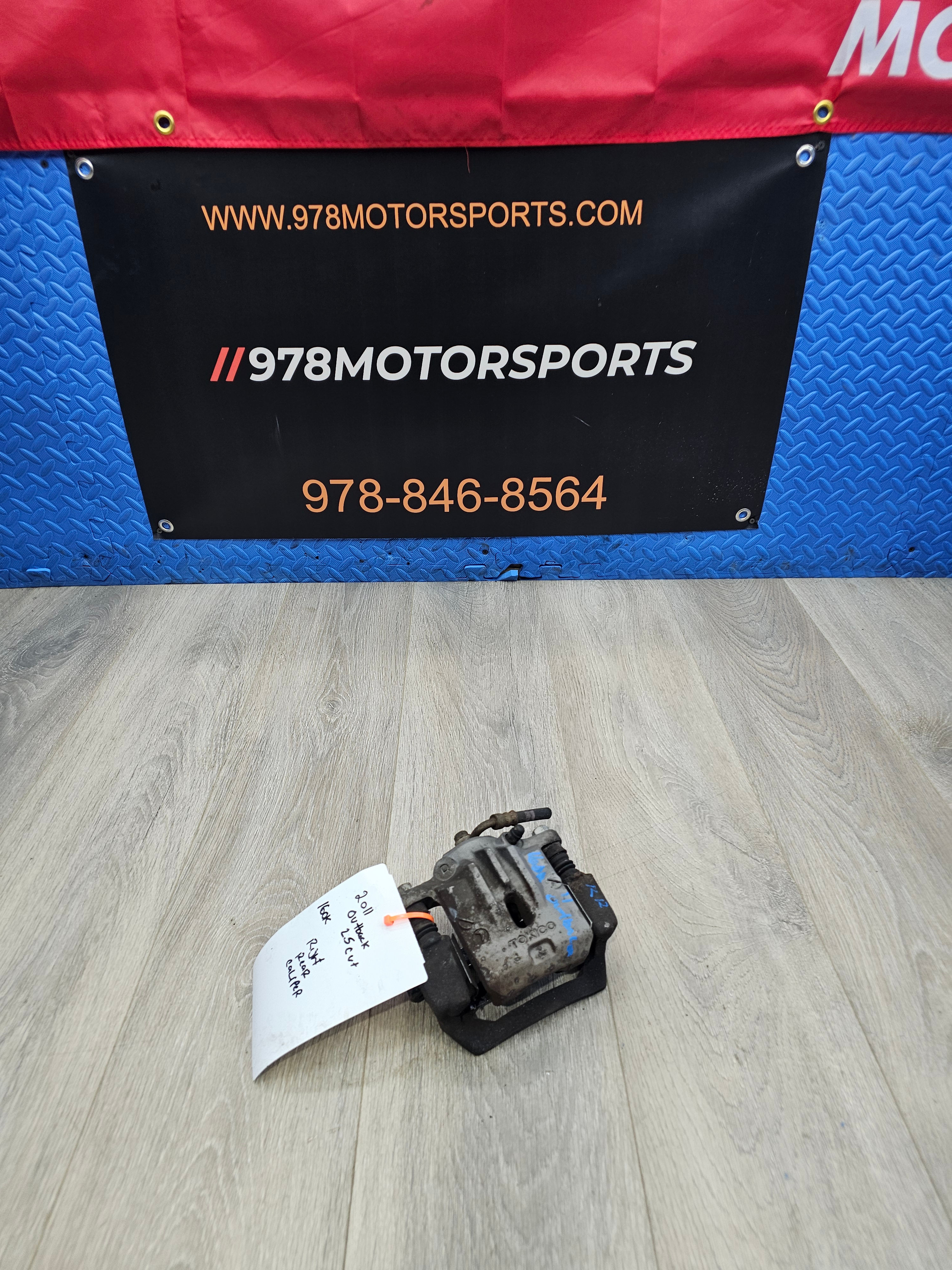 2010-2014 Subaru outback 2.5 right passenger rear brake caliper 26692AJ040