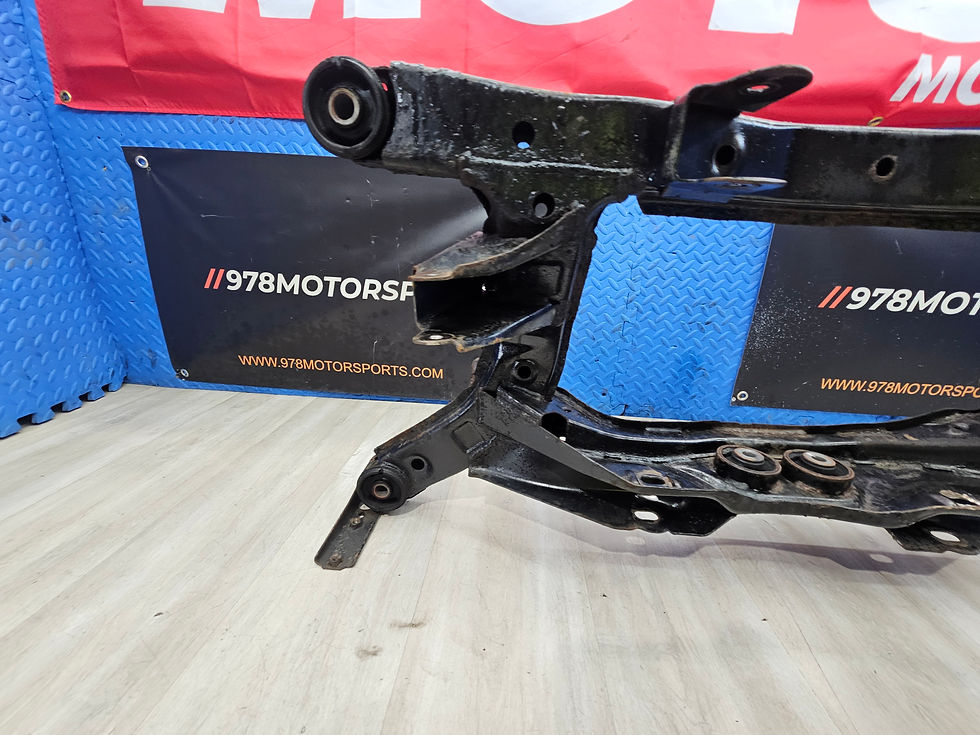 Thumbnail: 2000-2004 Subaru legacy outback 2.5 rear subframe 20152AE00B