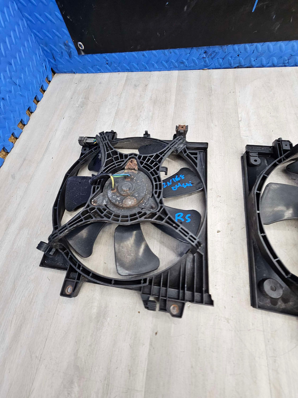 Thumbnail: 2004 Subaru impreza wrx sti ej257 radiator fans