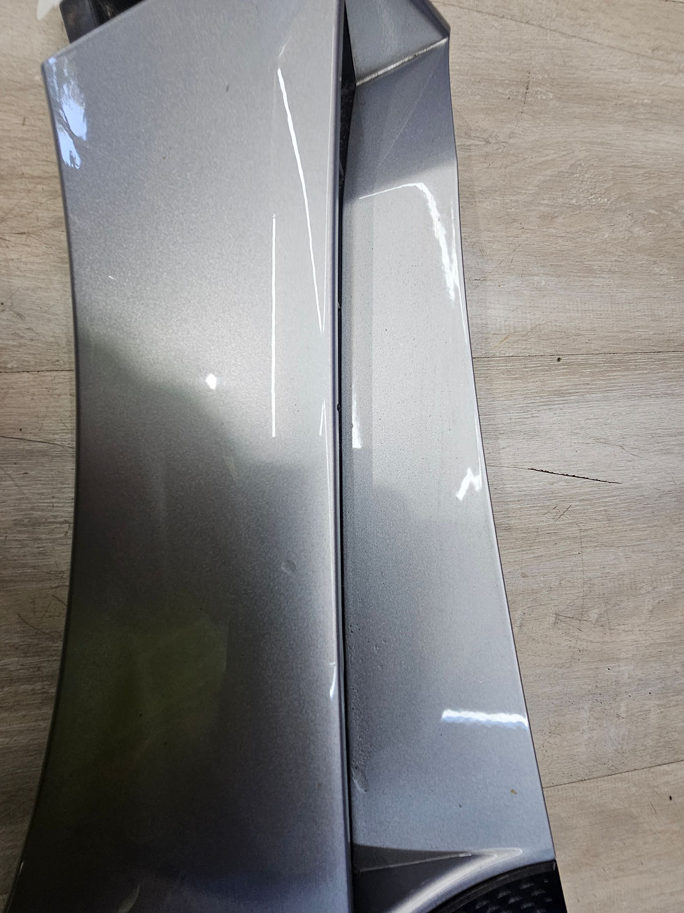 Thumbnail: 2015-2021 Subaru wrx sti 2.5 right passenger fender garnish trim G1U 91112VA101N