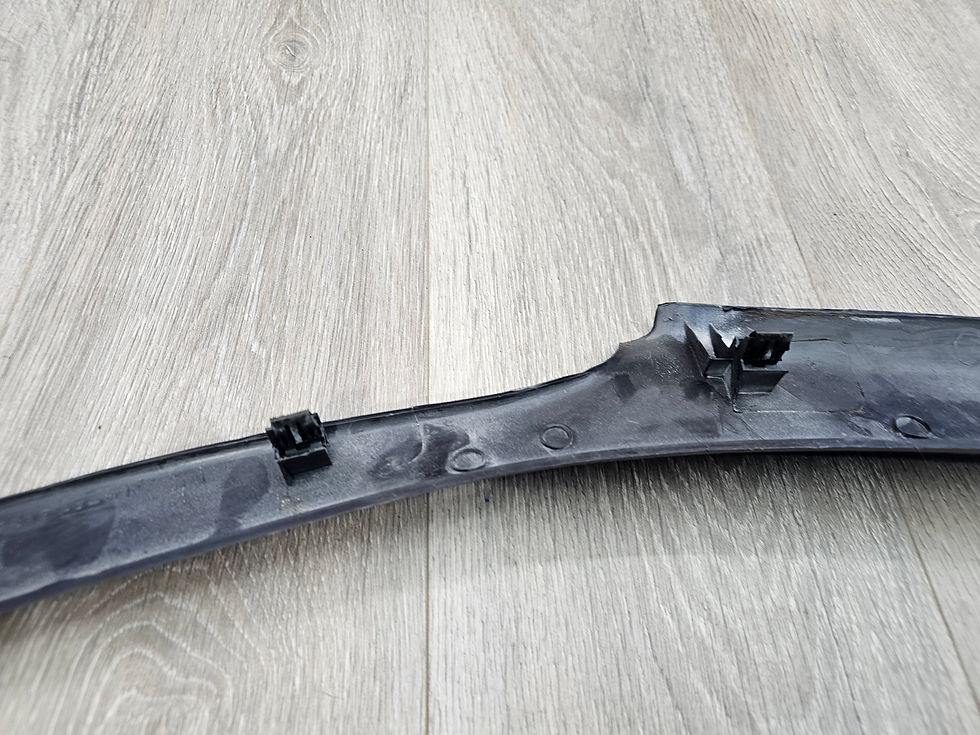 Thumbnail: 2000-2001 Subaru impreza rs 4dr sedan 2.5 right b pillar trim 94010FA000OE 