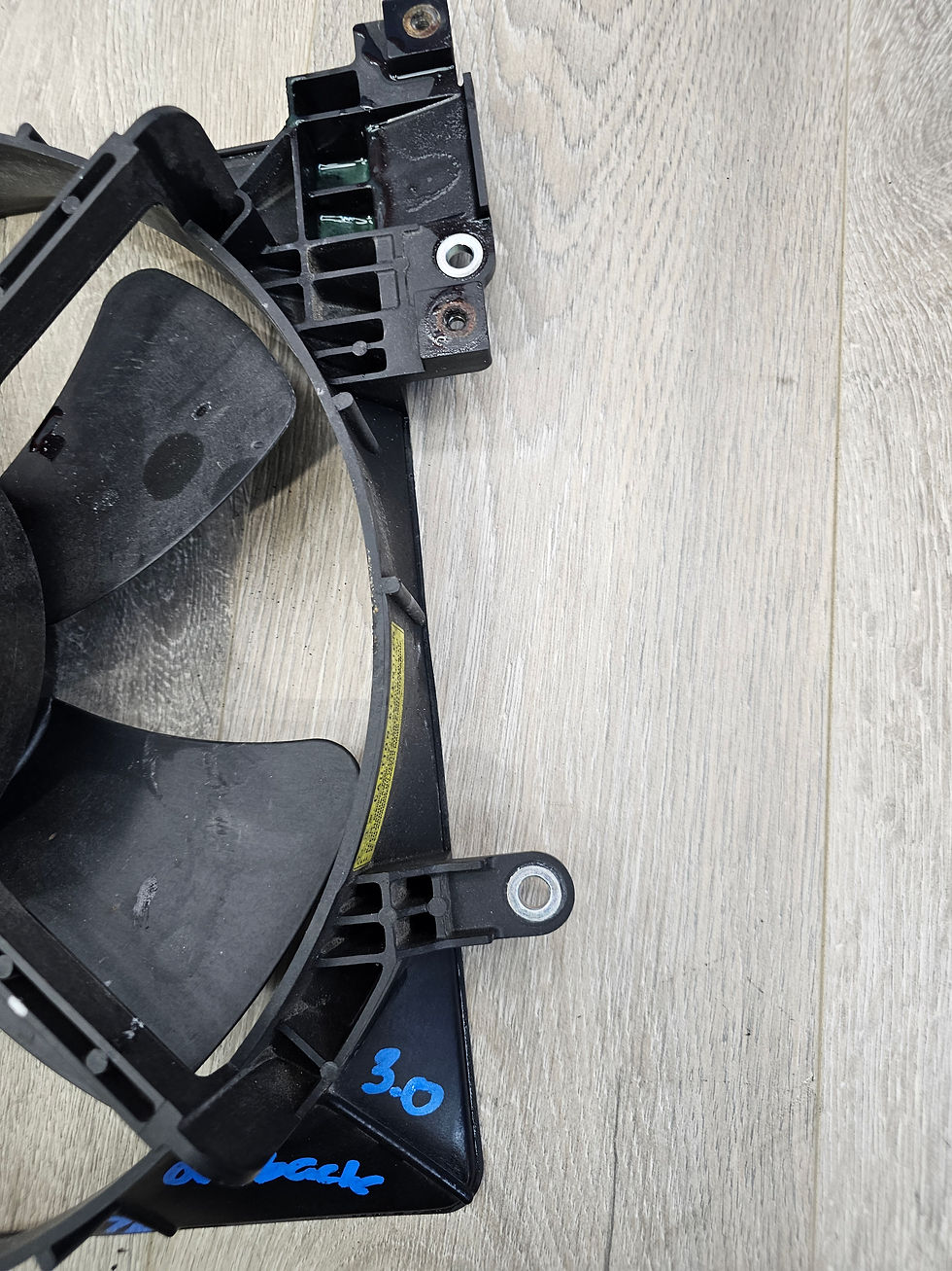 Thumbnail: 2005-2009 Subaru Legacy outback 3.0 a/t left driver radiator fan 