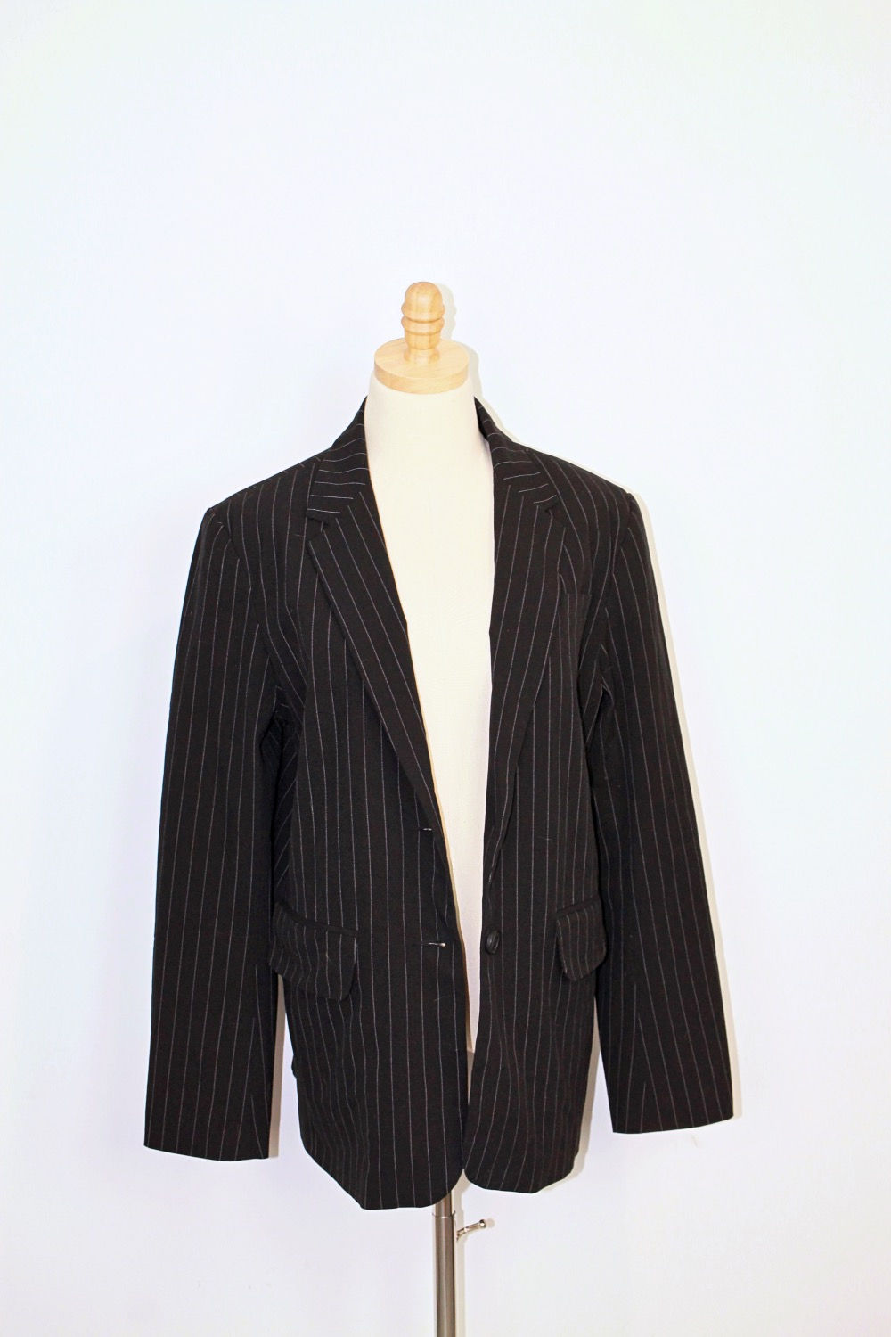 Norma Kamali Pinstriped Blazer Size (16)