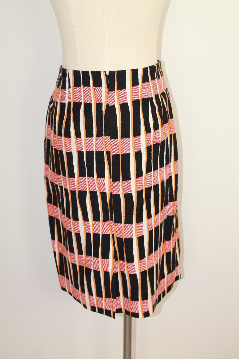 Thumbnail: Ann Taylor Factory Pink and Orange Patterned Skirt Size (10)