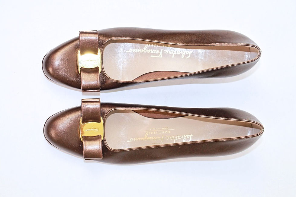 Thumbnail: Salvatore Ferragamo Brown Leather Flats Size (8)