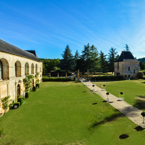 chteau-de-sauveboeuf-cour-dhonneur