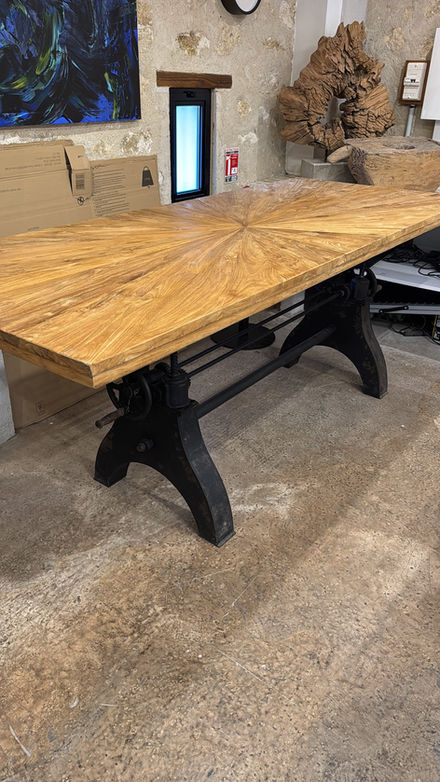 Fabrication d'une table sur mesure par JD Design - Butry sur Oise (95)