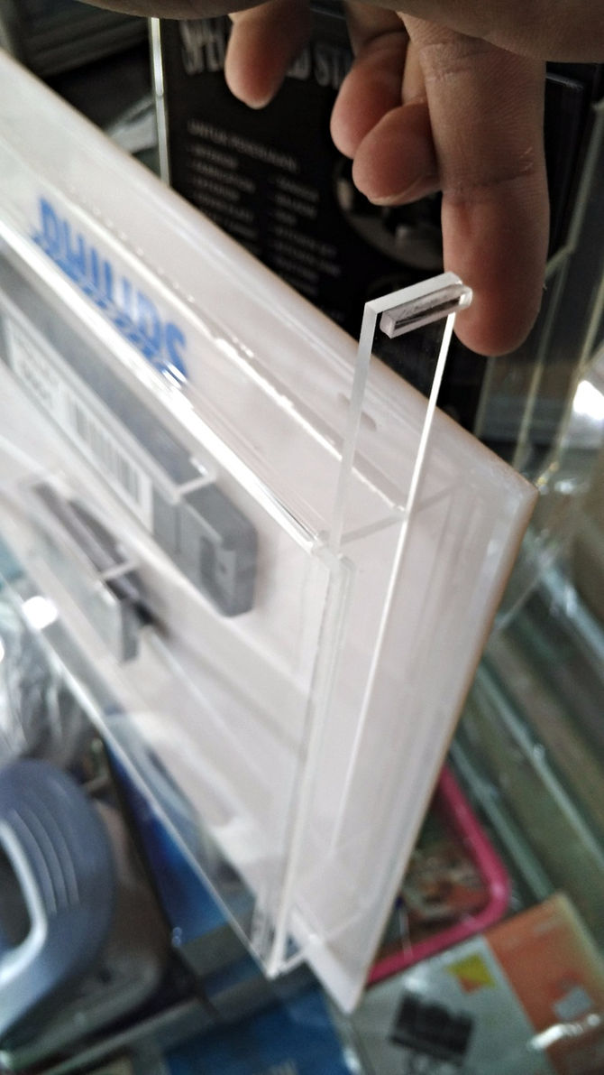 Acrylic tempat mesin