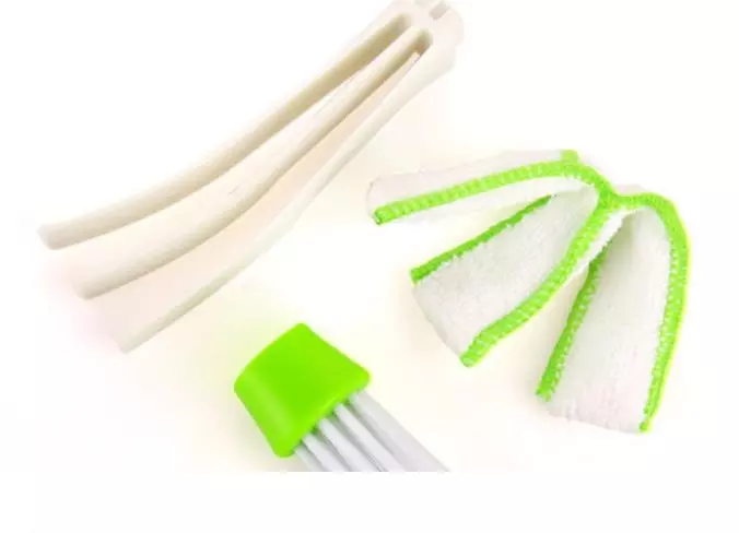Thumbnail: Car Vent Cleaning Brush/Duster 🖌️ 