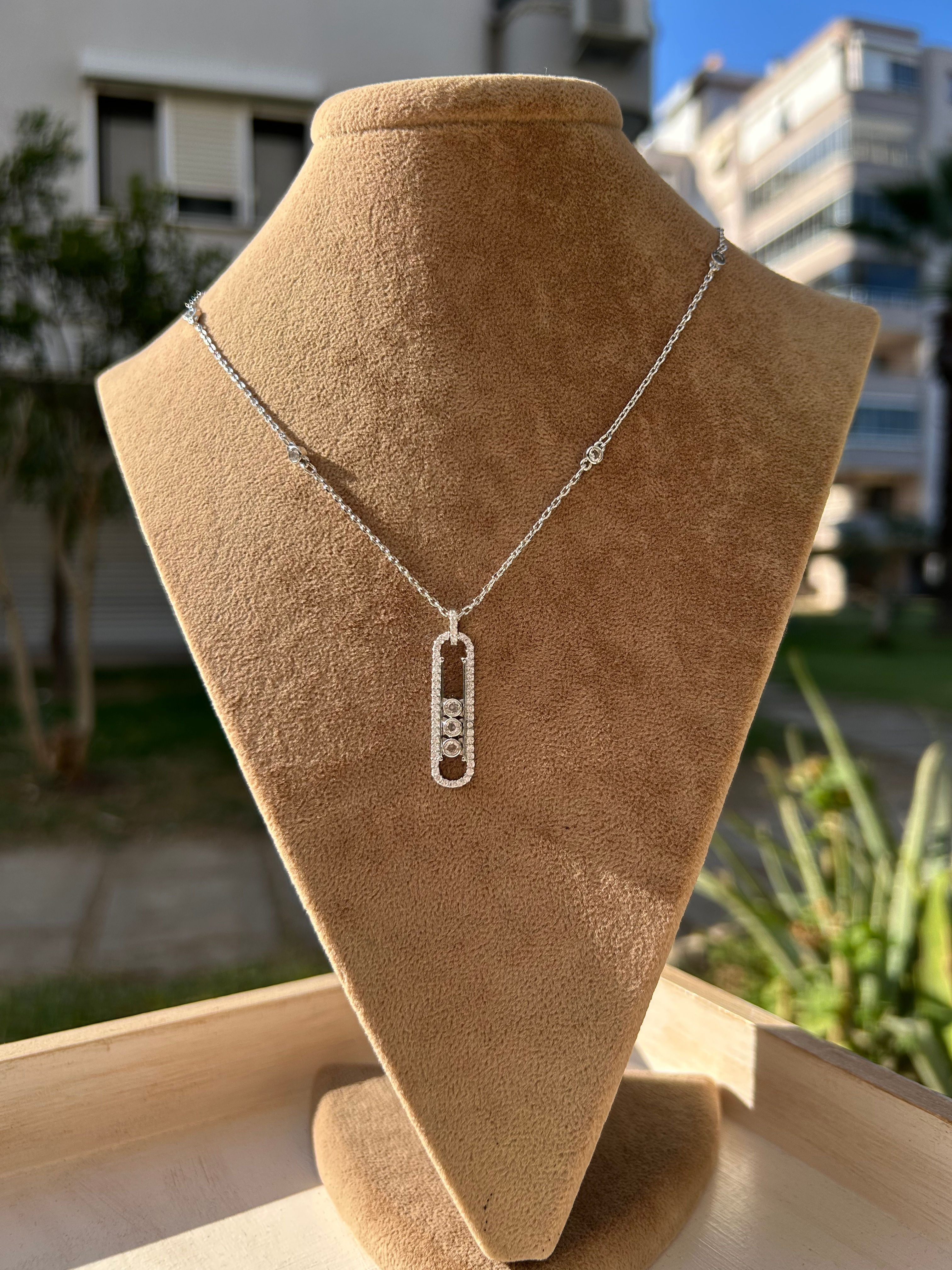 Çelik Silver "Mess" Sıralı Zirkon Taşlı Dikey Kolye