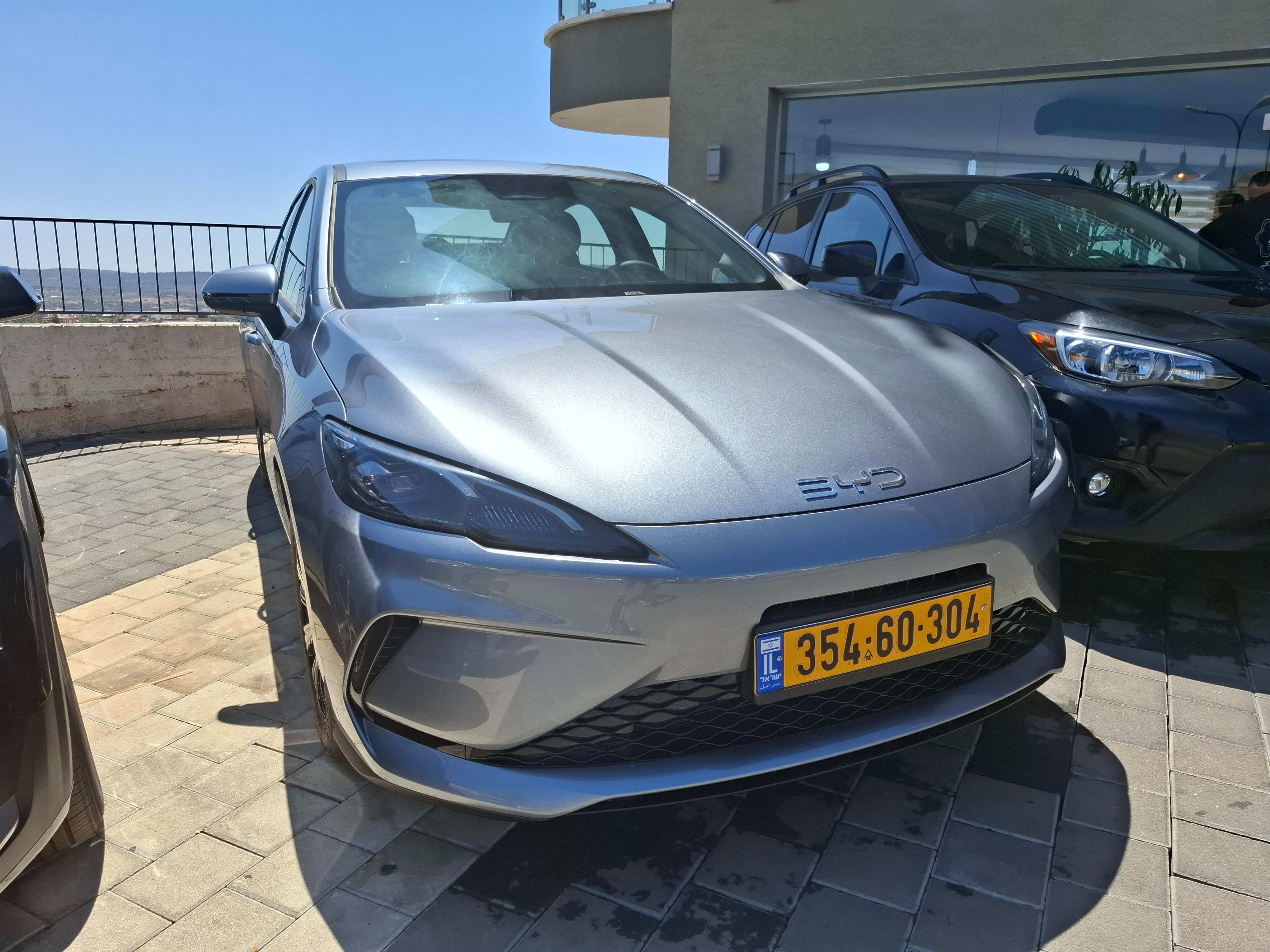 תמונות רכב בי ווי די SEAL 5