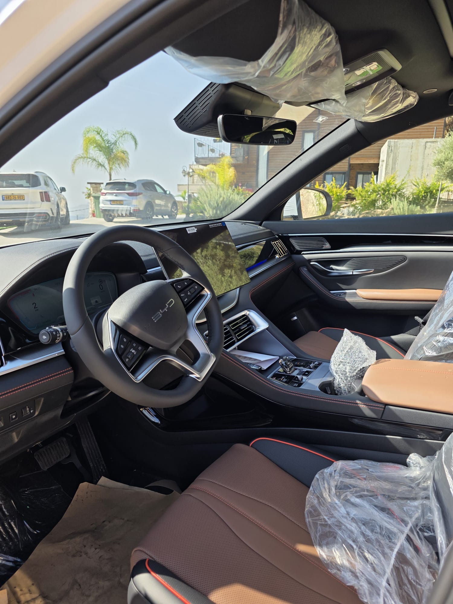 תמונות רכב בי ווי די SEAL U