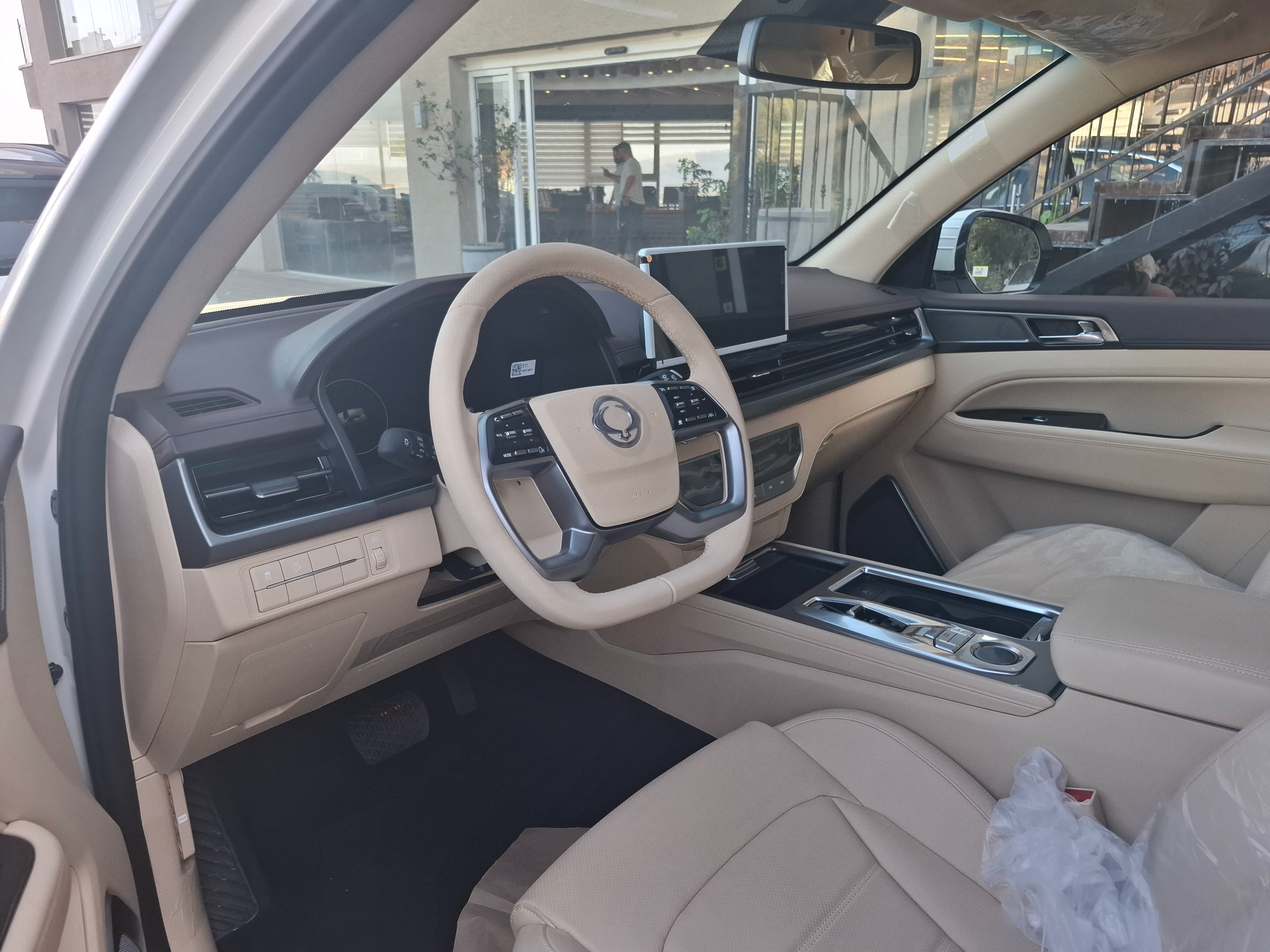 תמונות רכב קיי גי מוביליט רקסטון