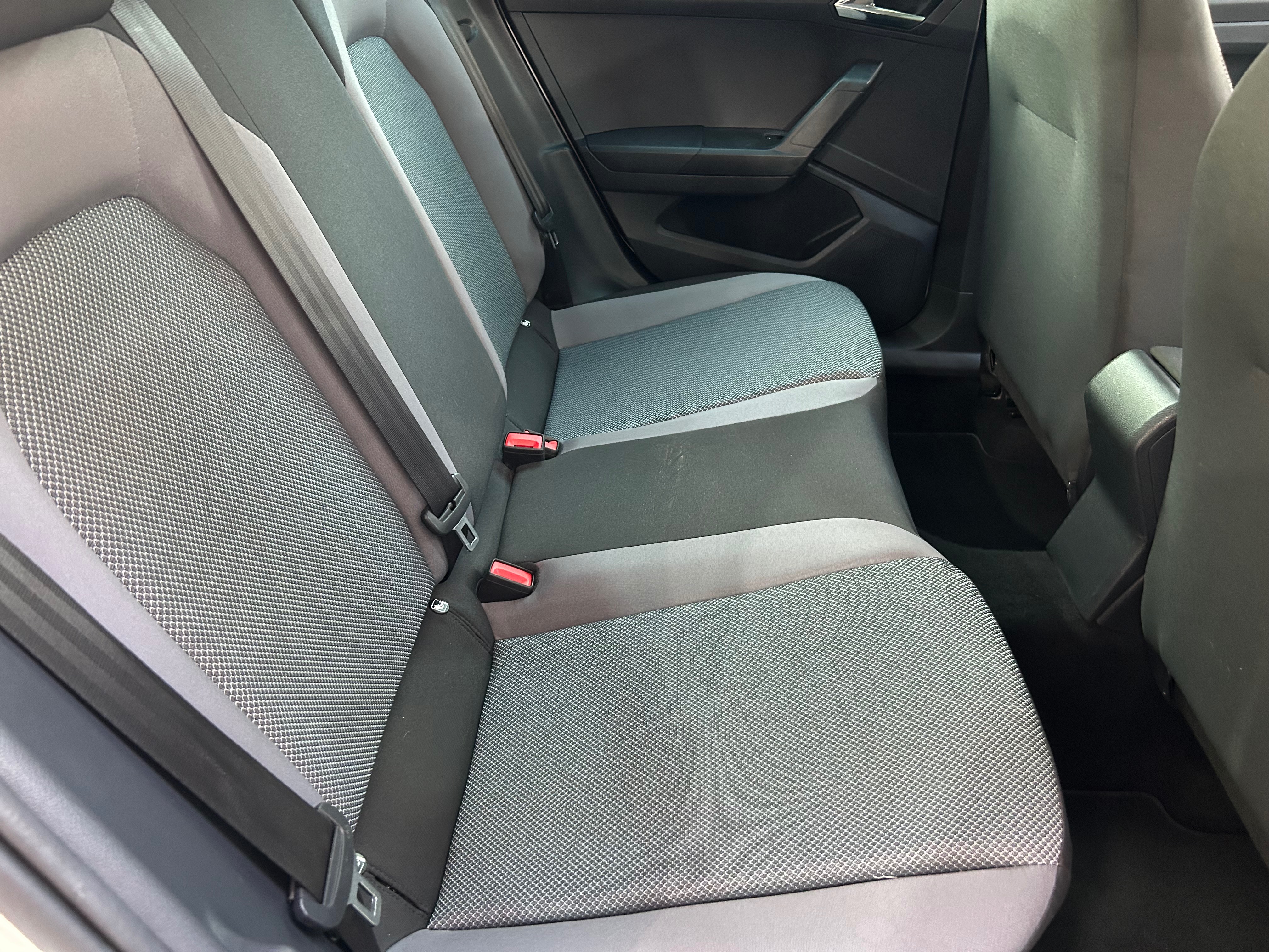 תמונות רכב סיאט ארונה