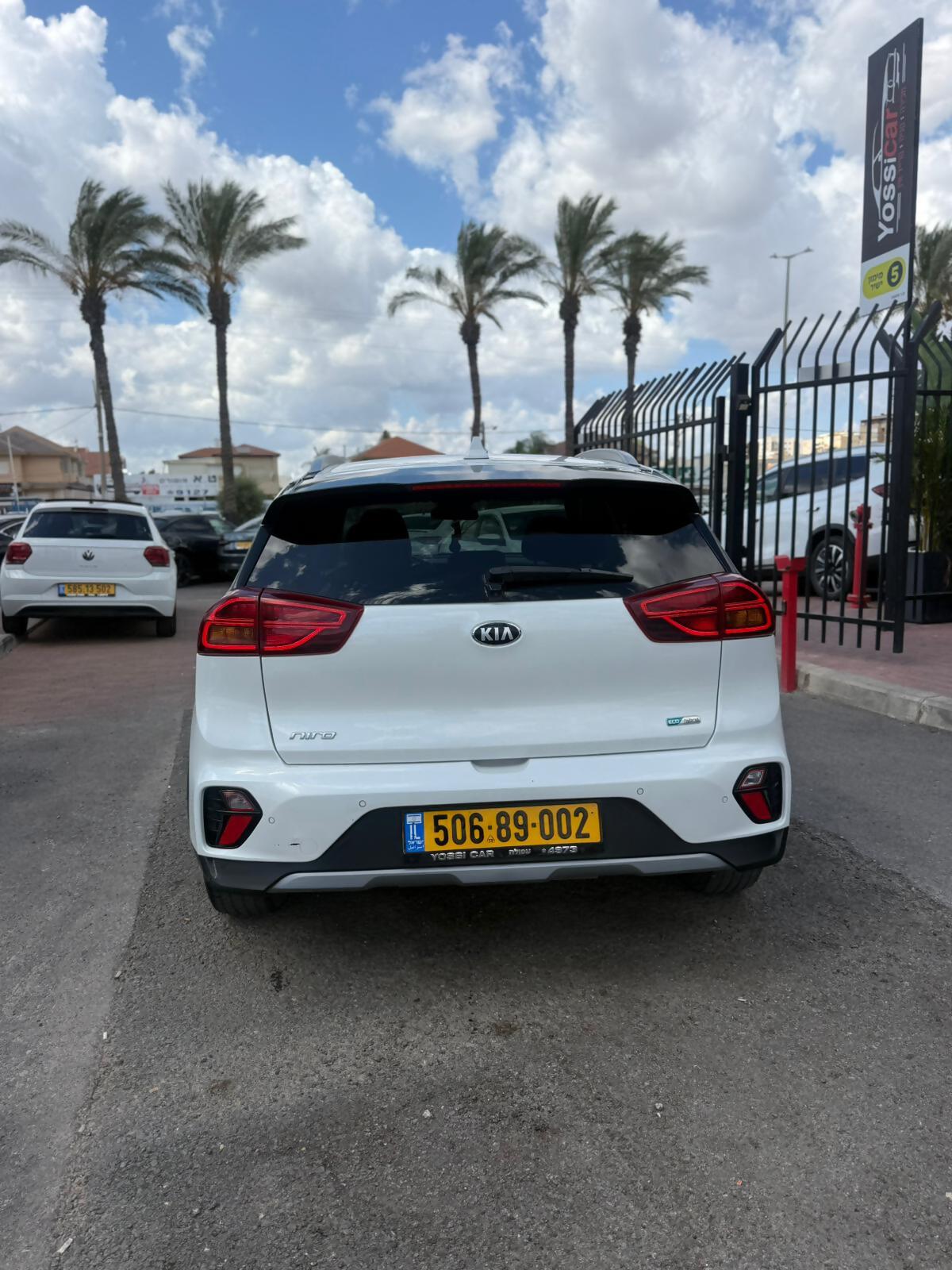 תמונות רכב קיה NIRO