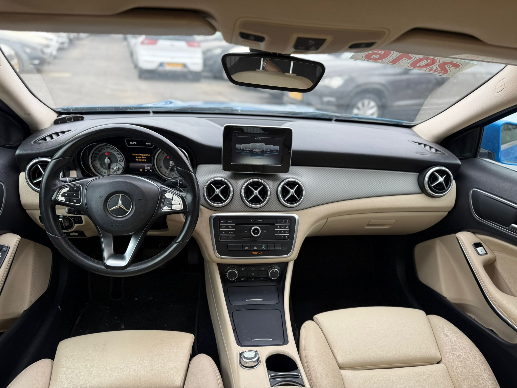 תמונות רכב מרצדס GLA200