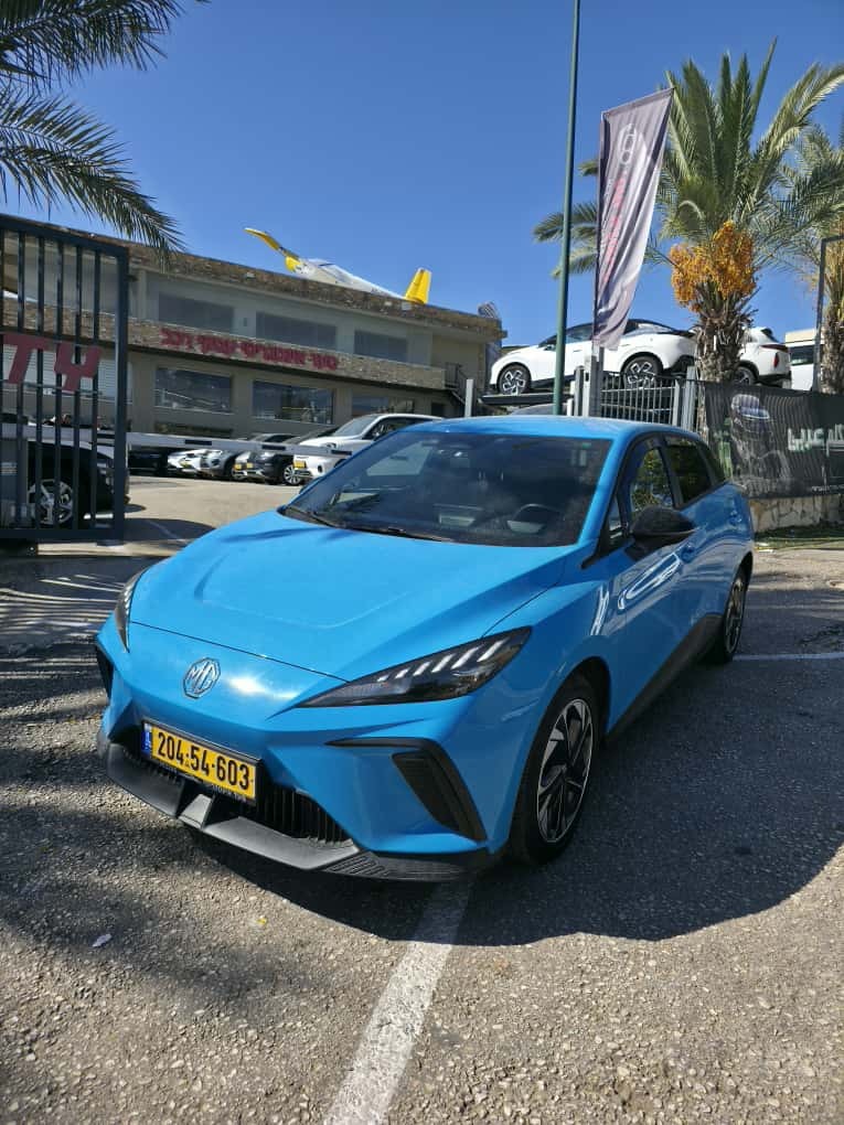 תמונות רכב MG MG4
