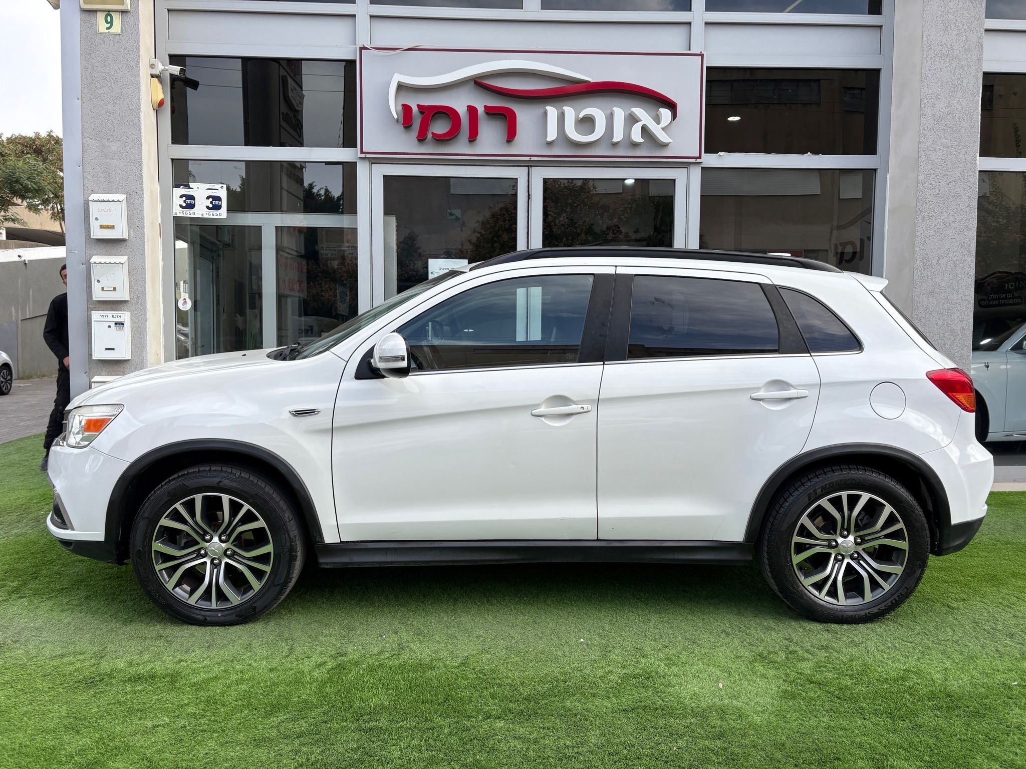 תמונות רכב מיצובישי ASX