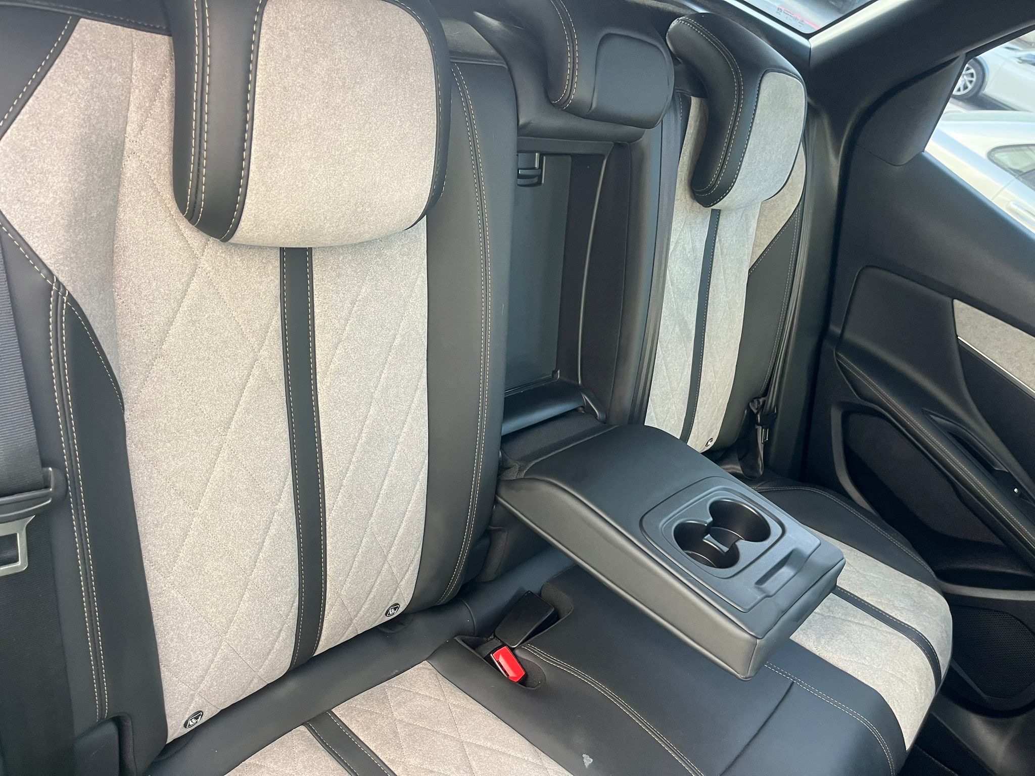 תמונות רכב פיג'ו 3008