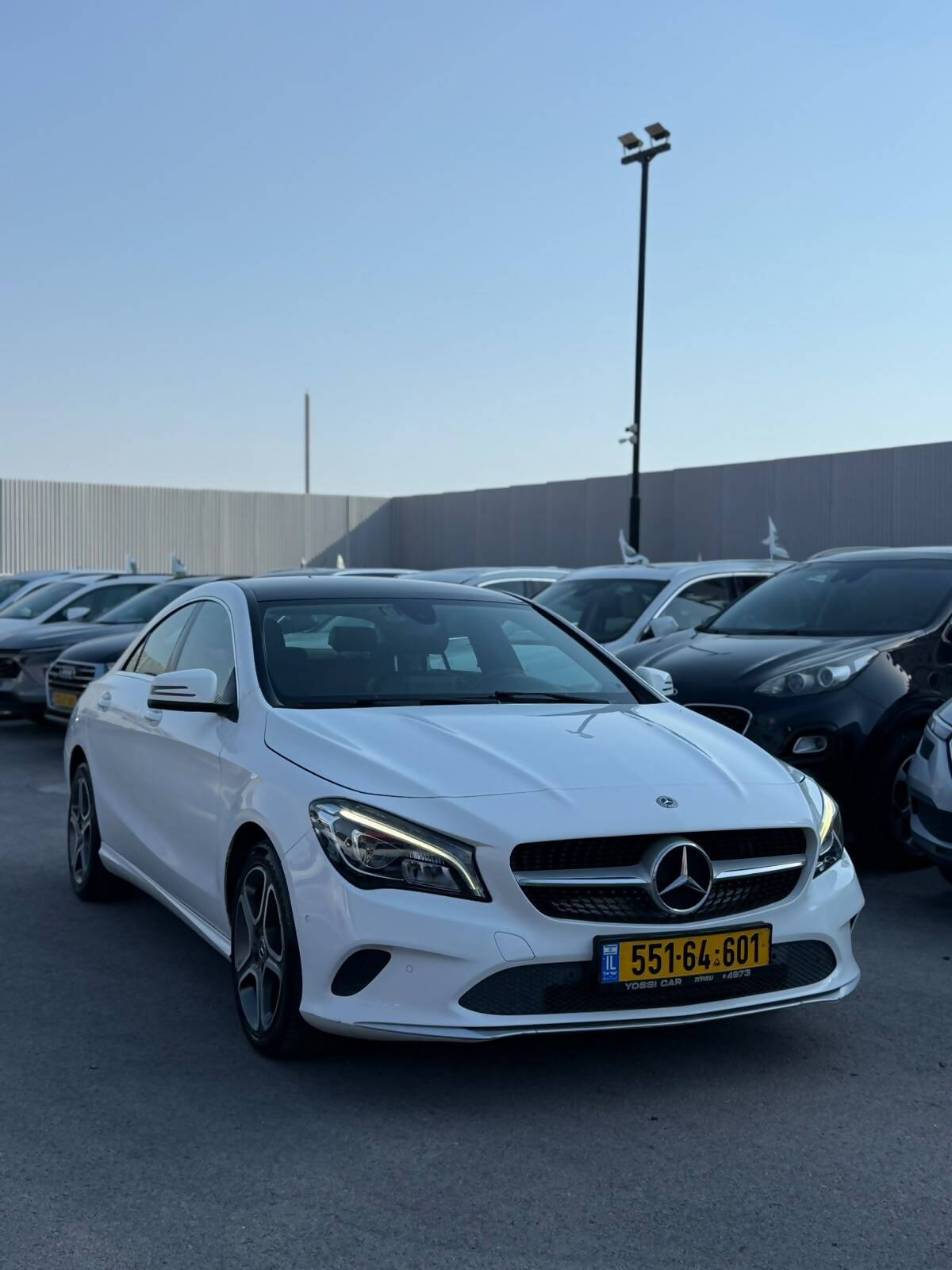 תמונות רכב מרצדס CLA200