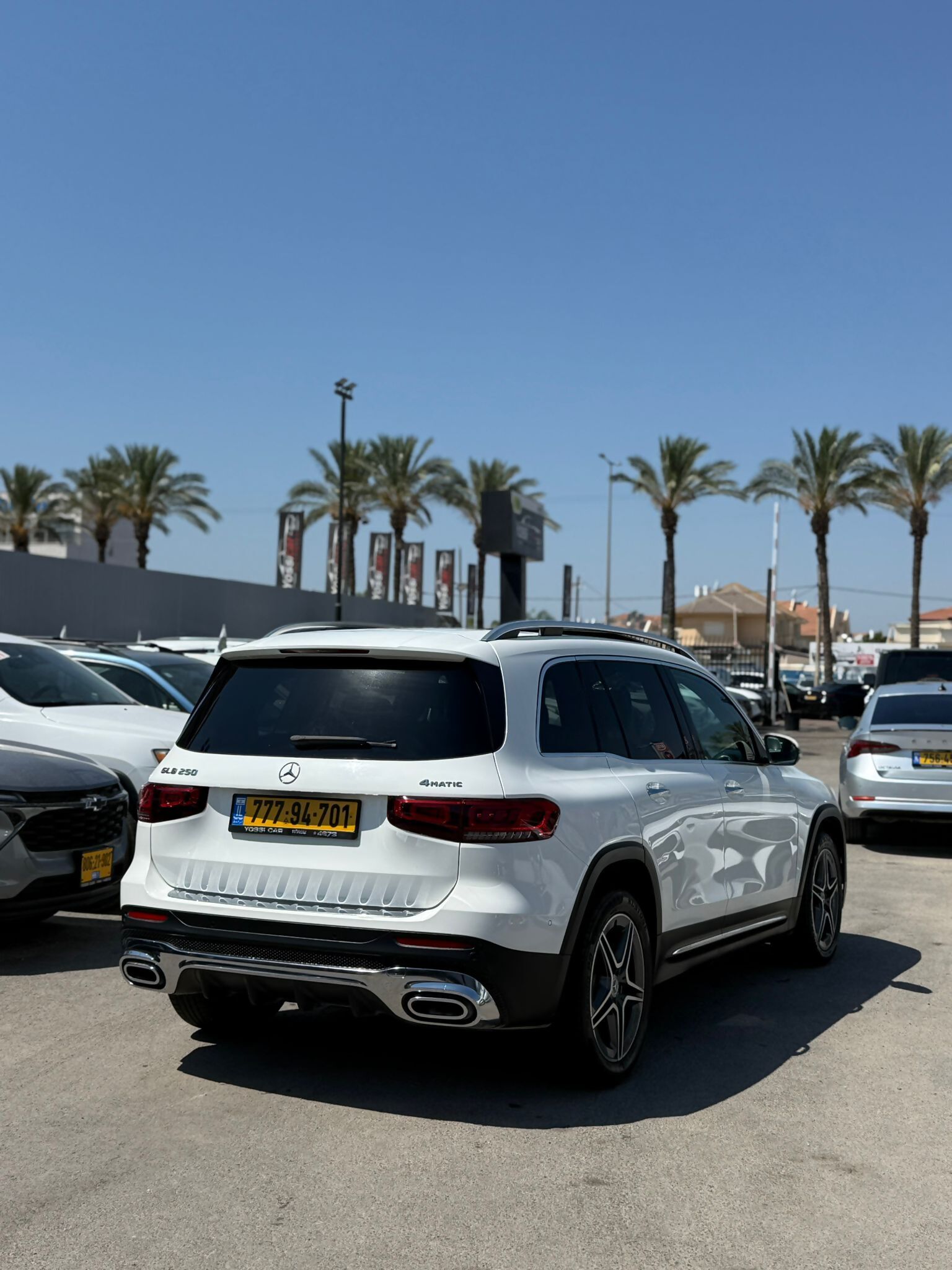 תמונות רכב מרצדס GLB250 4MATIC