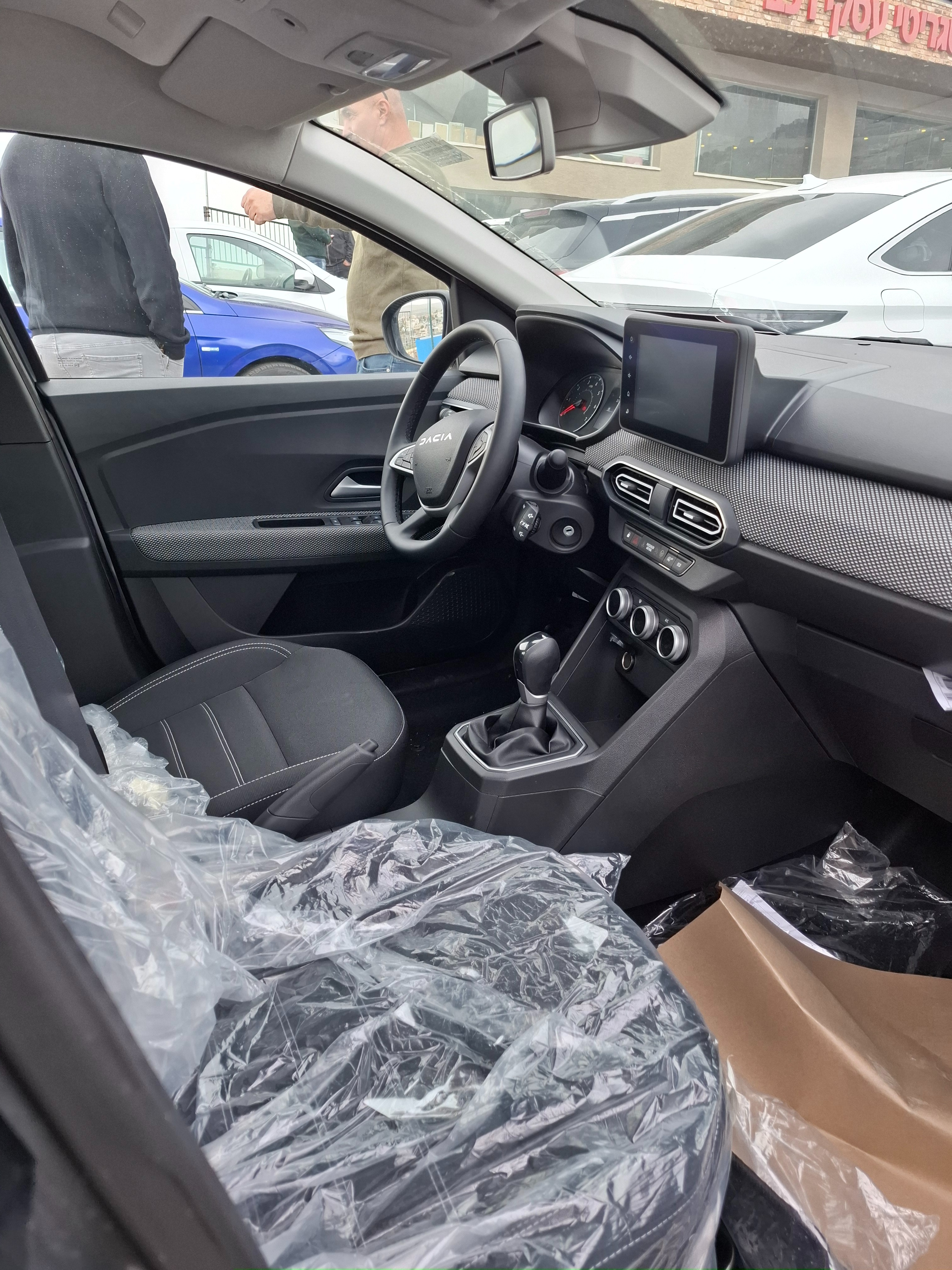 תמונות רכב דאציה לוגאן