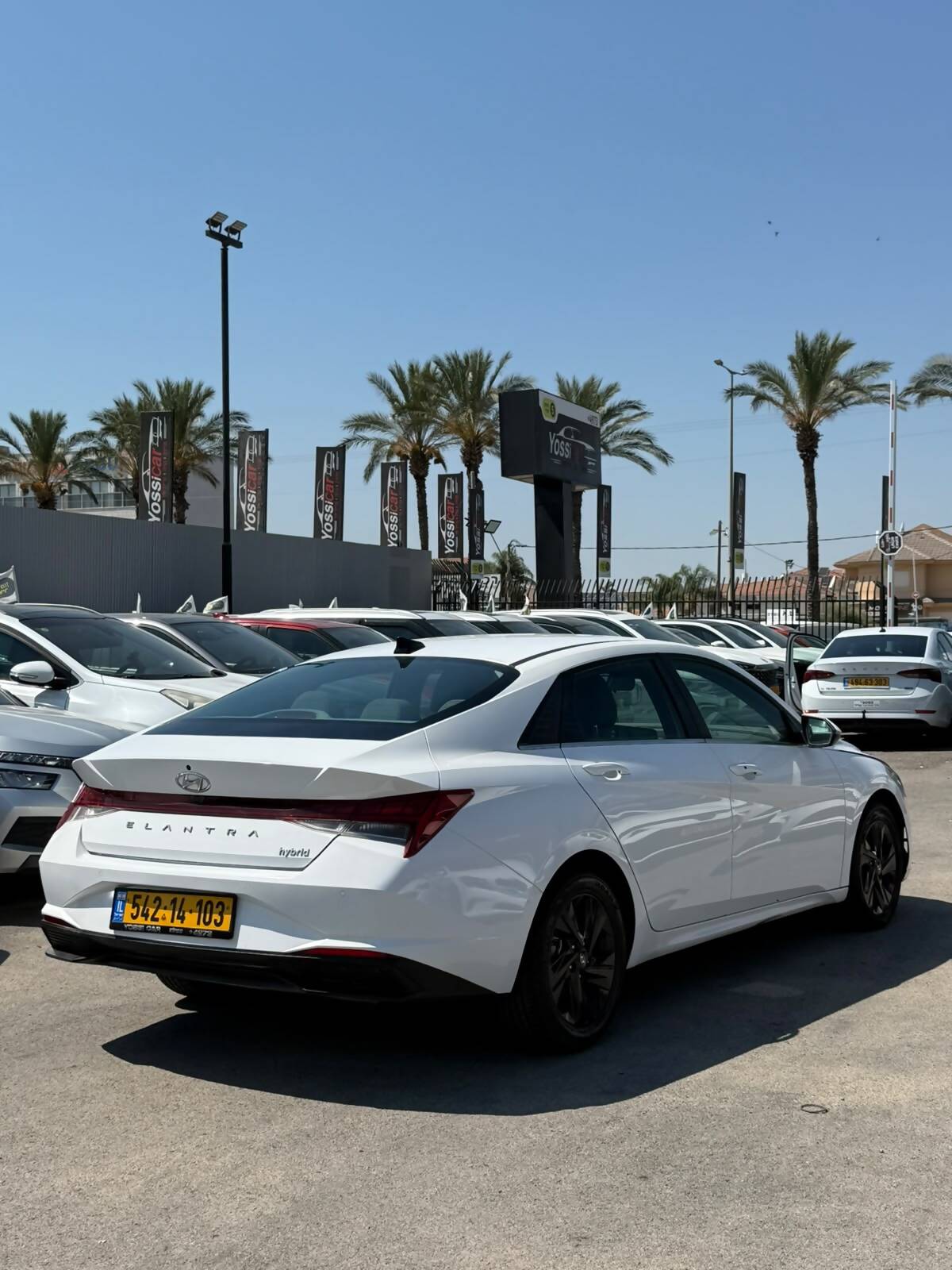 תמונות רכב יונדאי ELANTRA HEV