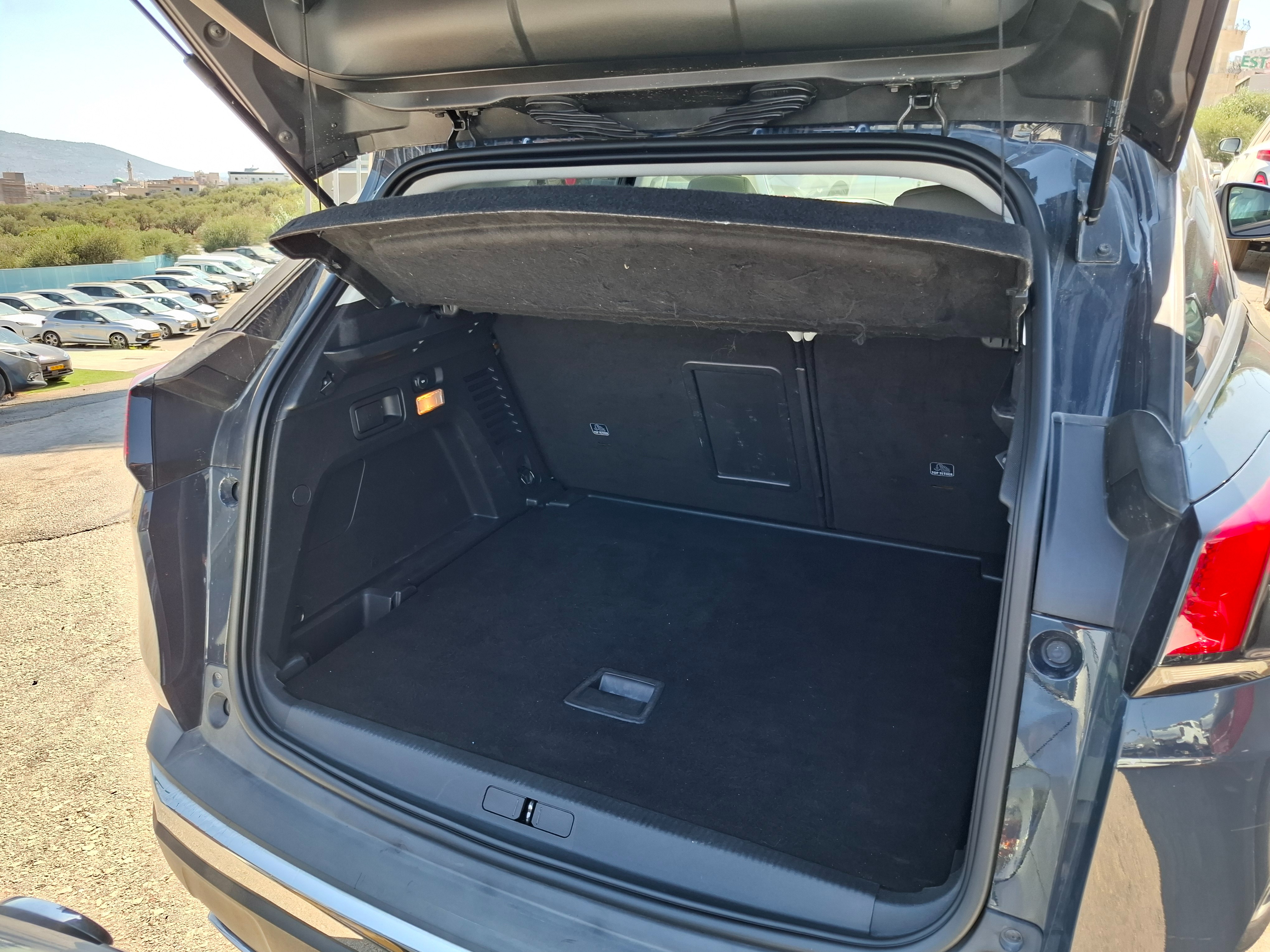 תמונות רכב פיג'ו 3008