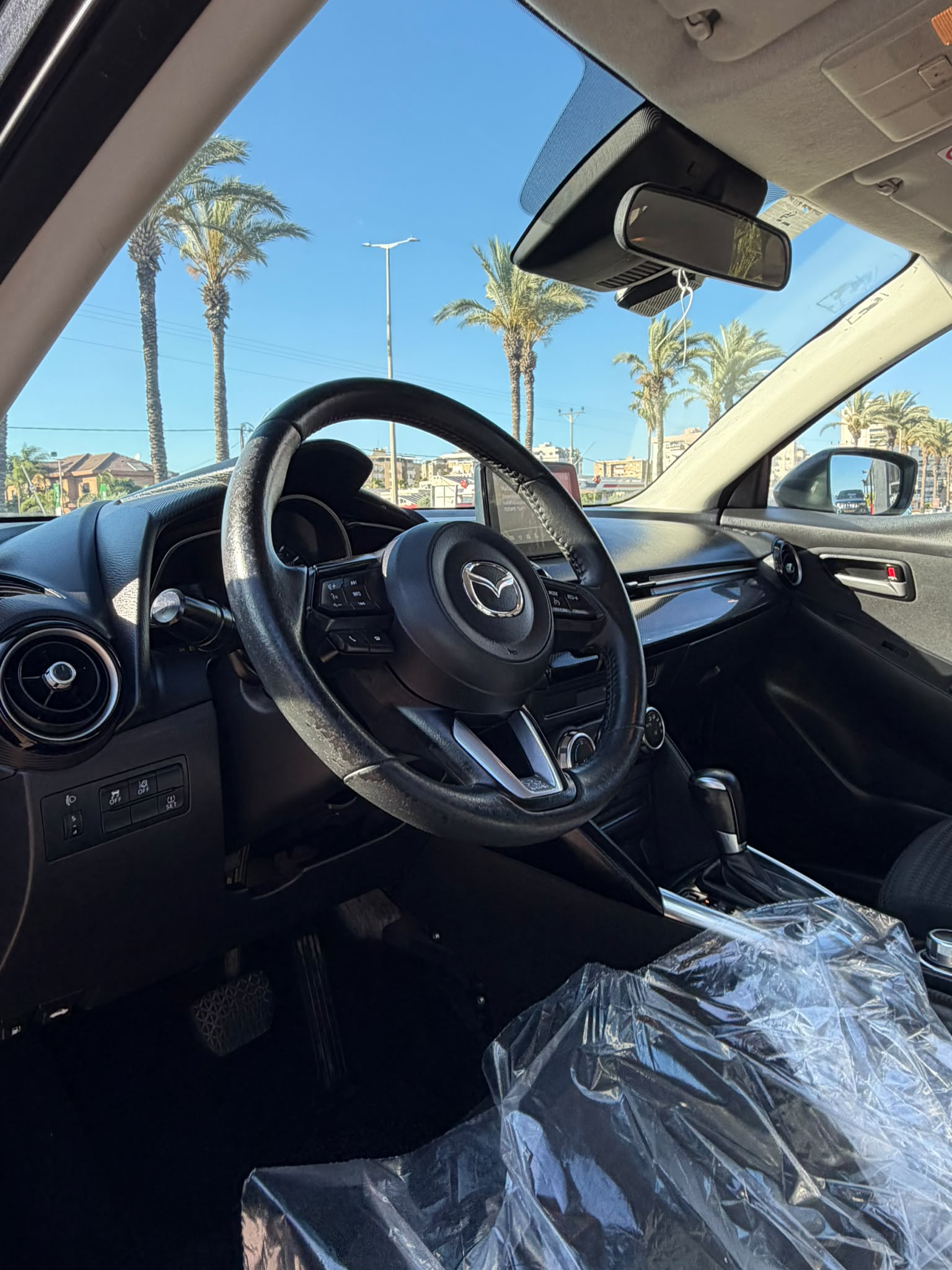 תמונות רכב מזדה MAZDA 2