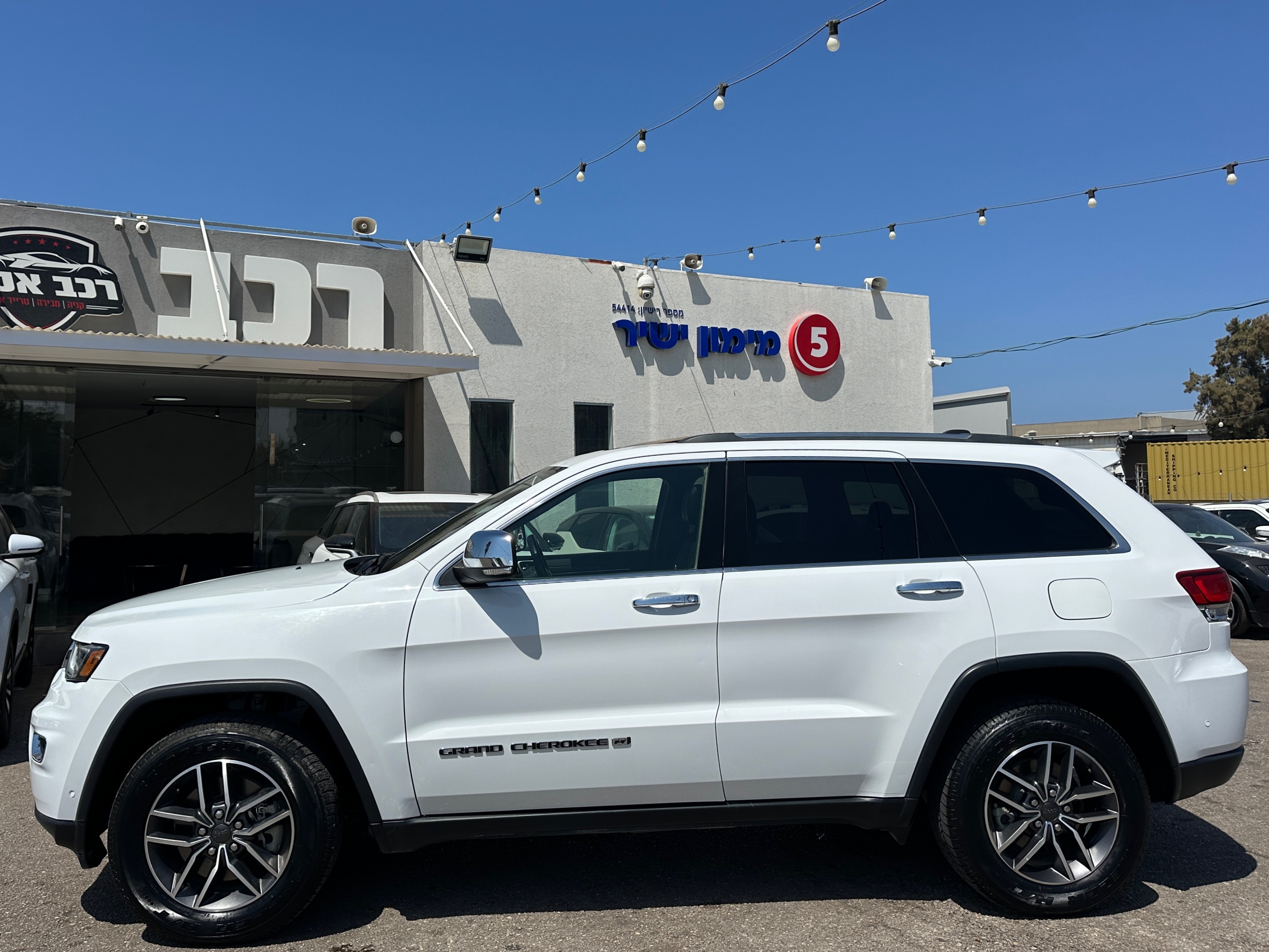 תמונות רכב ג'יפ גרא נד צ'ירוקי