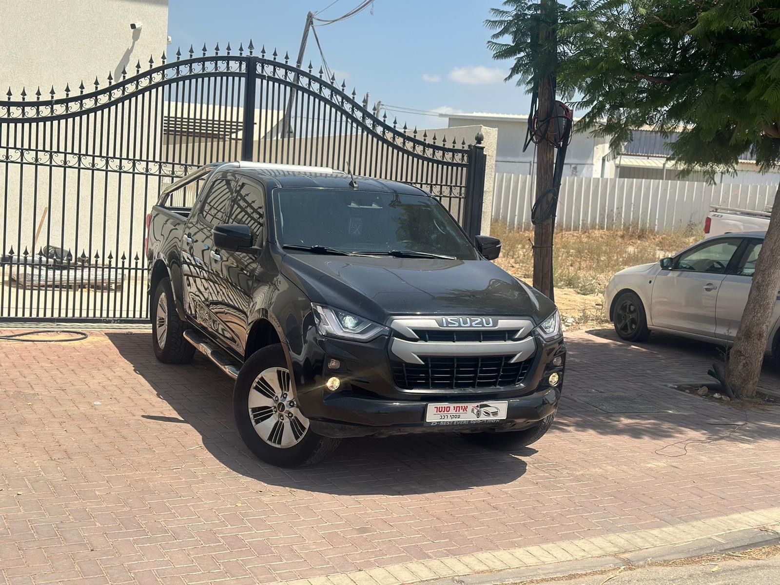 תמונות רכב איסוזו D-Max