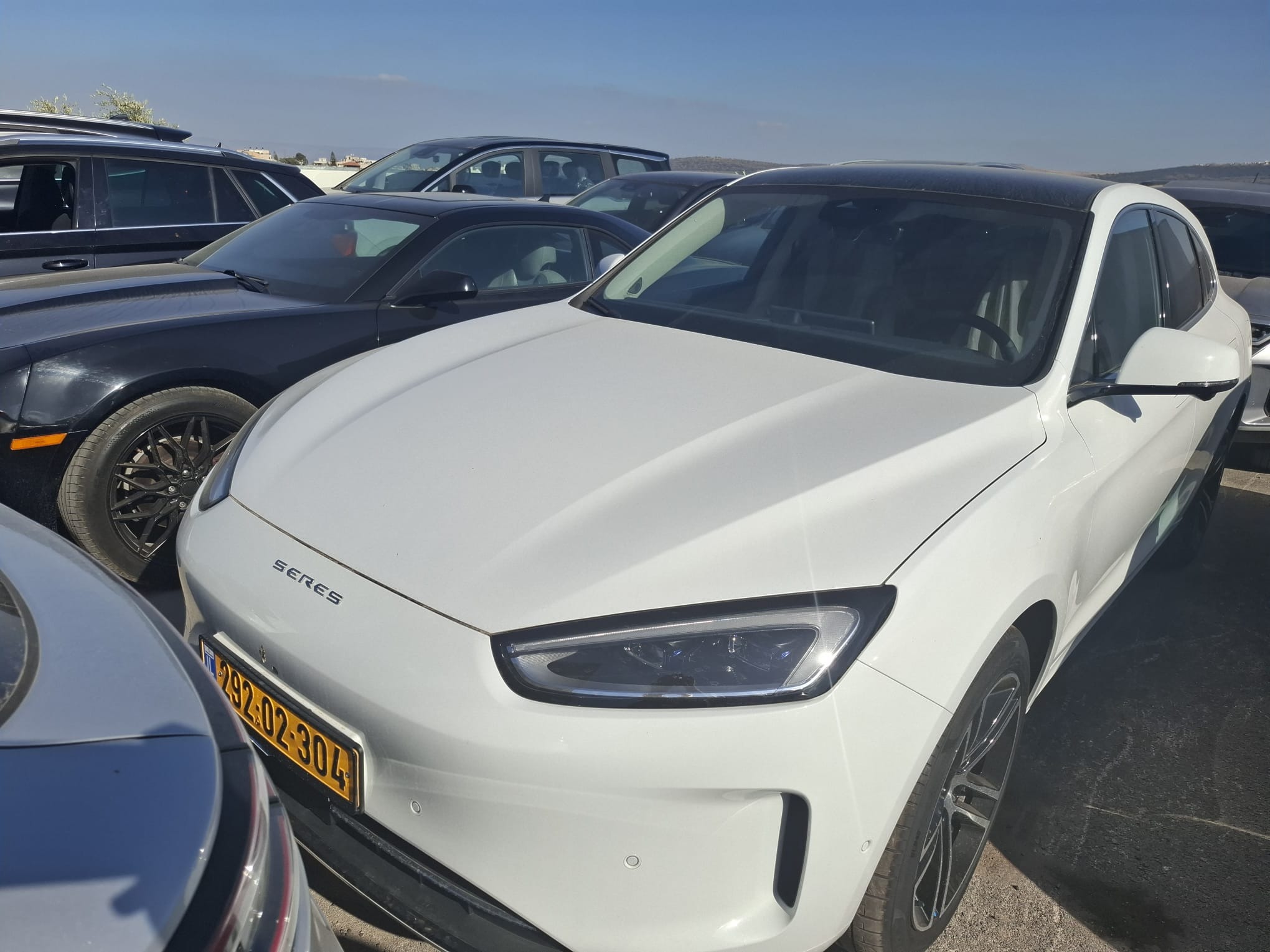 תמונות רכב SERES M5