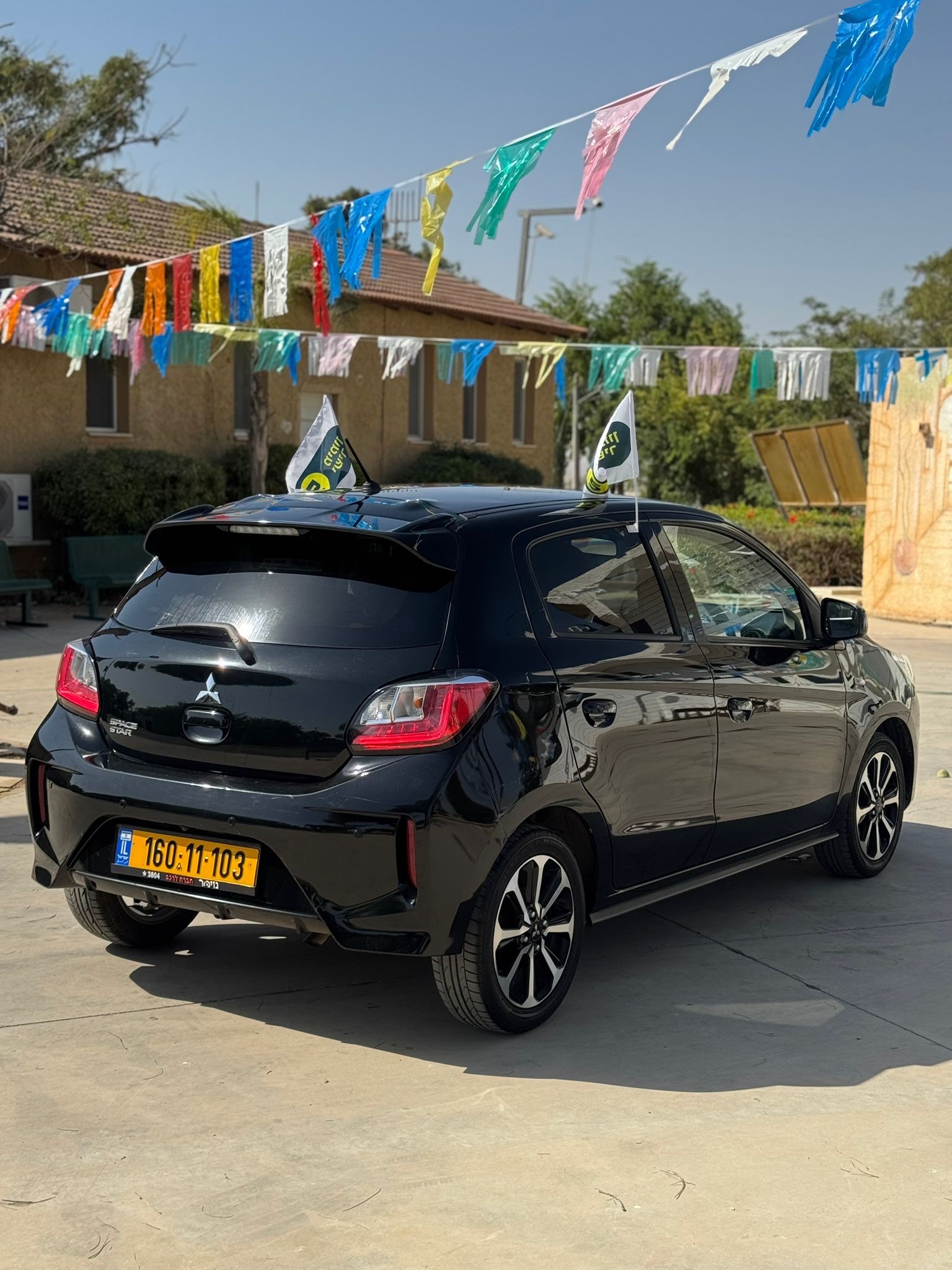 תמונות רכב מיצובישי ספייס סטאר