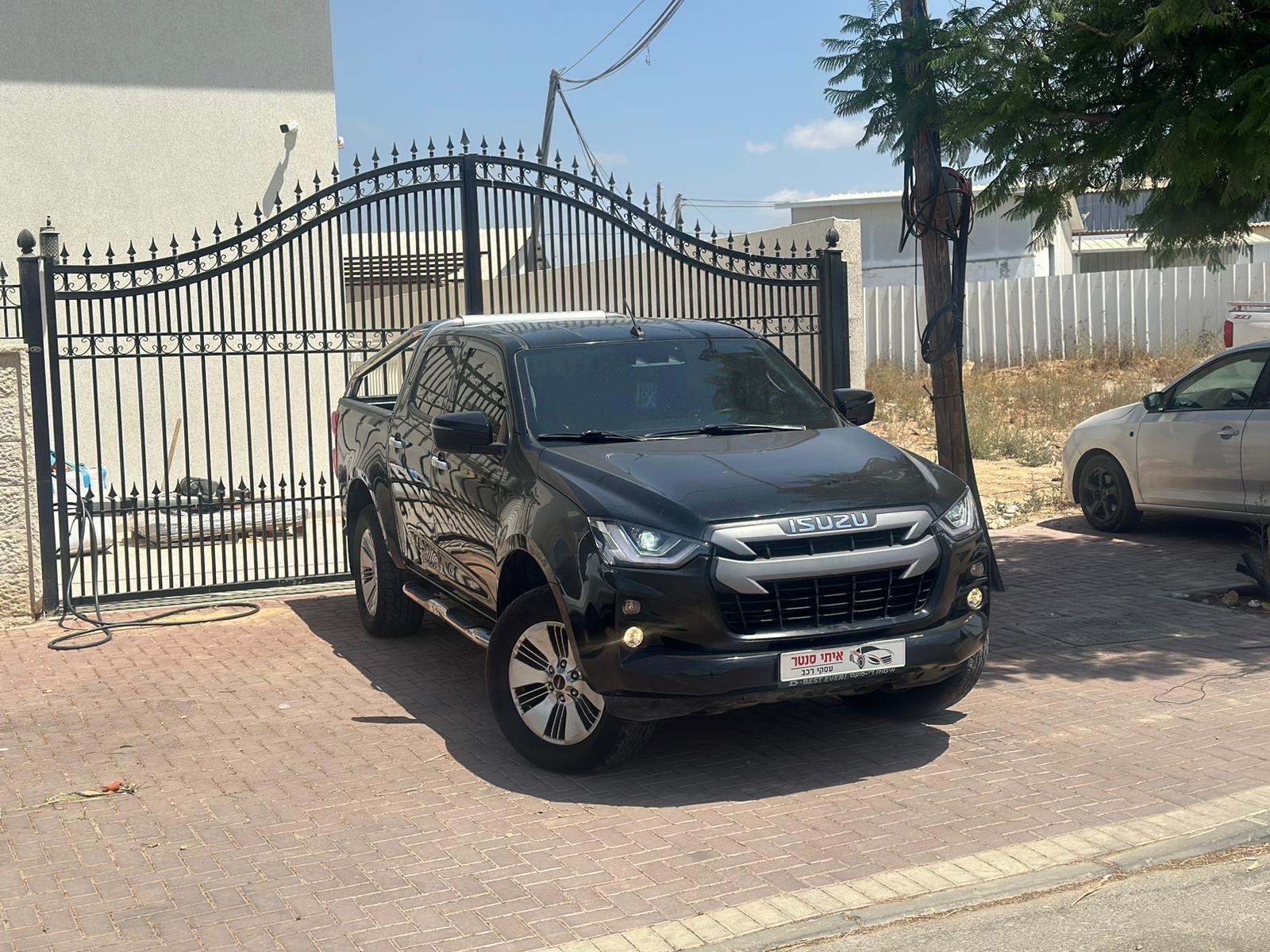 תמונות רכב איסוזו D-Max