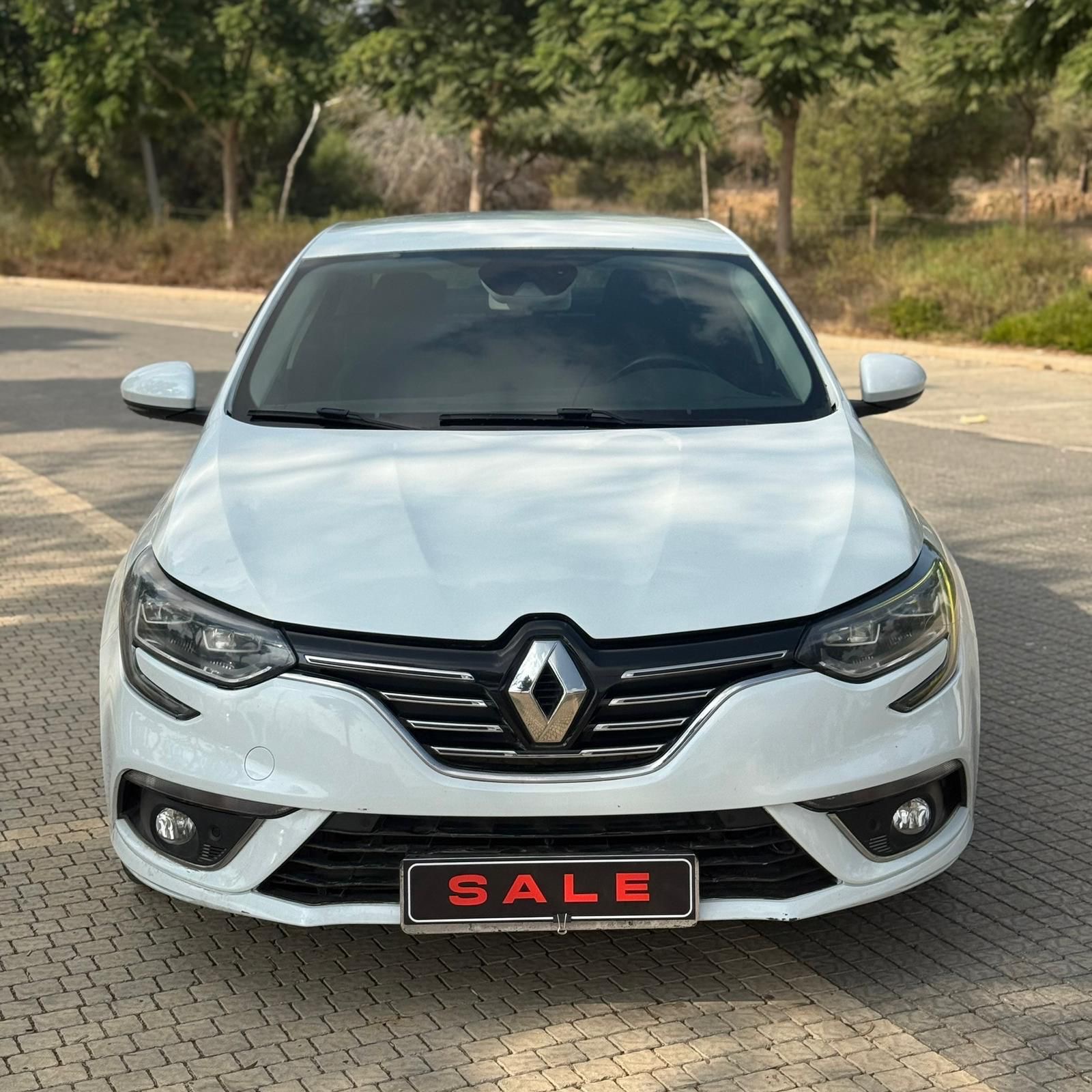 תמונות רכב רנו מגאן