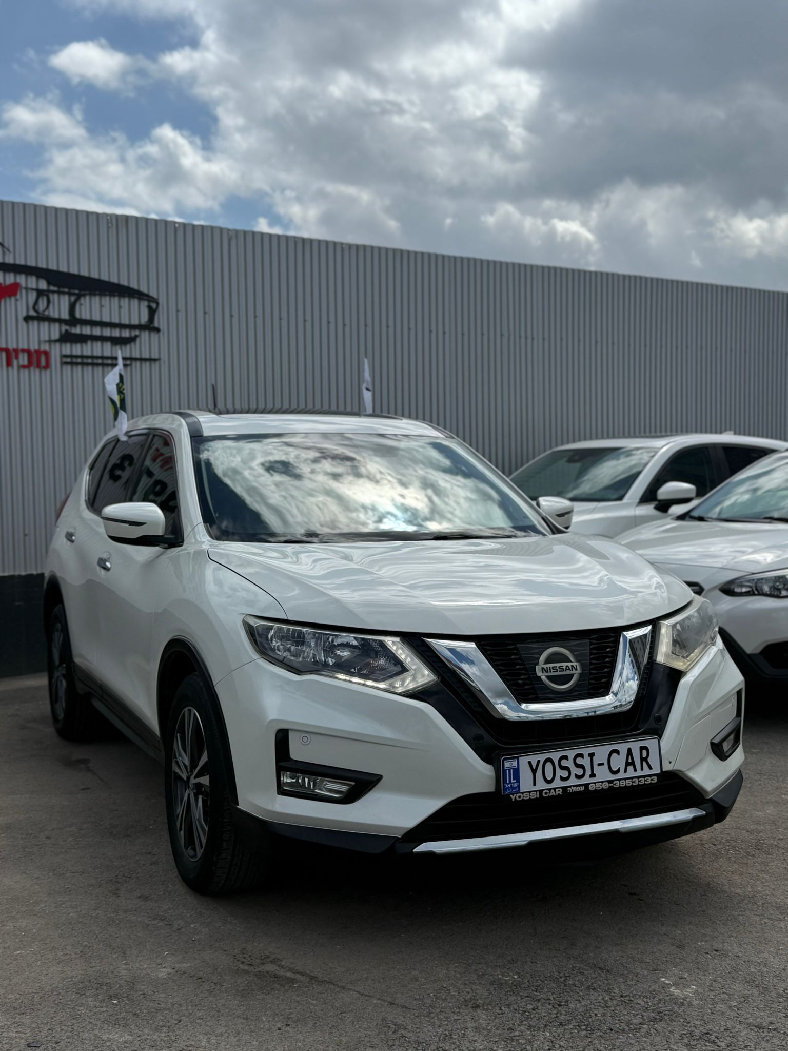 תמונות רכב ניסאן X-TRAIL