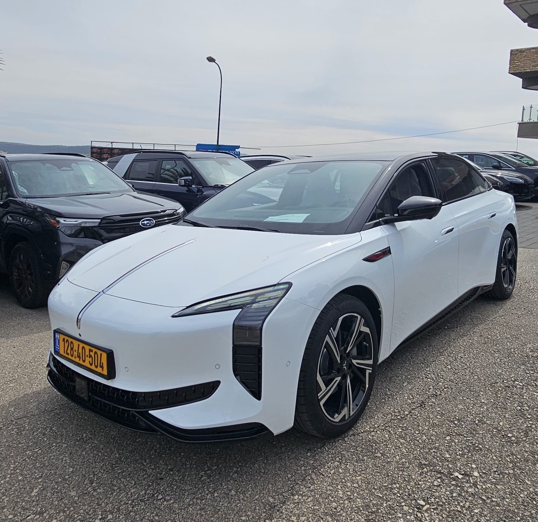 תמונות רכב הונגצ'י EH7