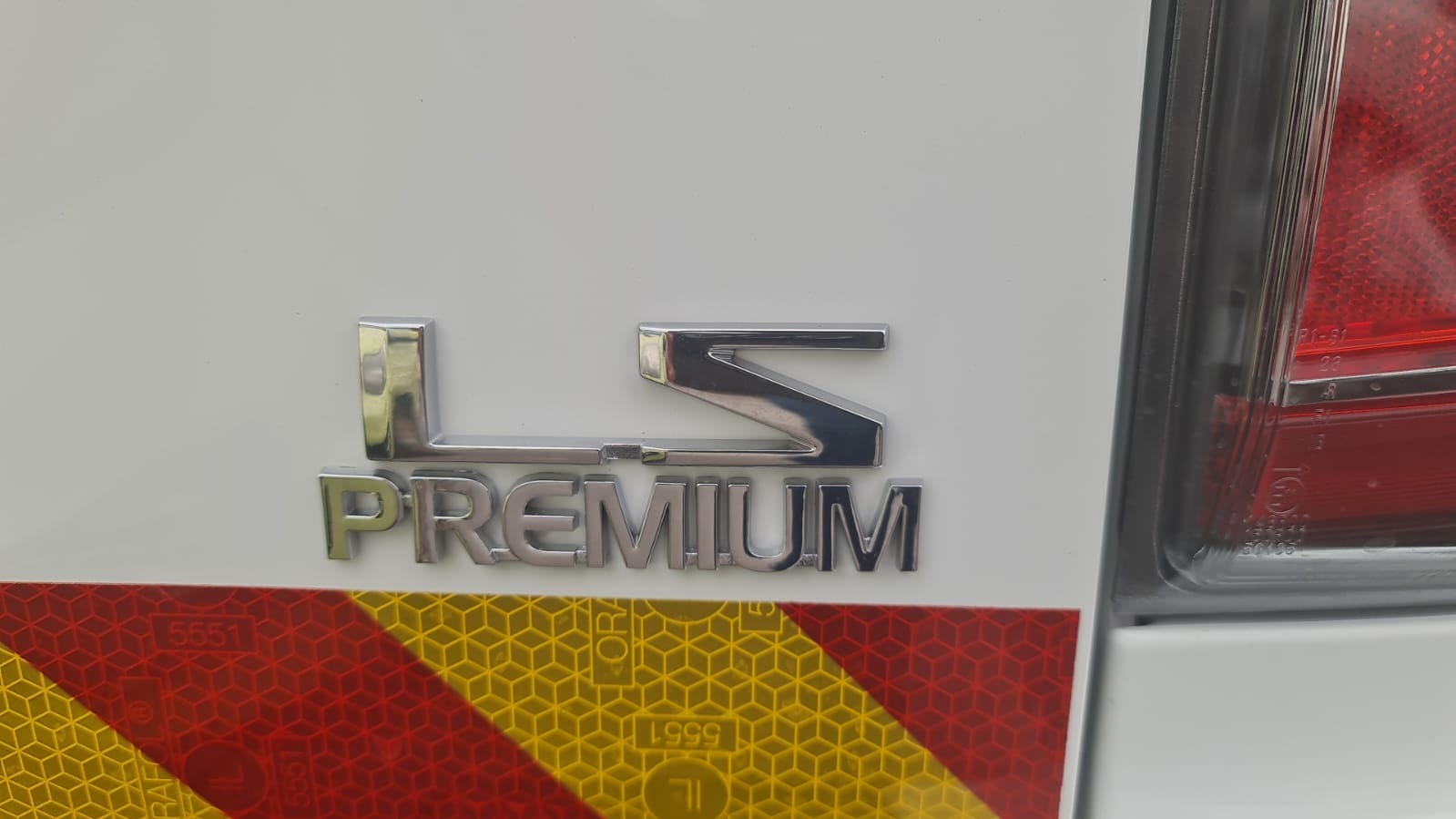 תמונות רכב איסוזו D-Max