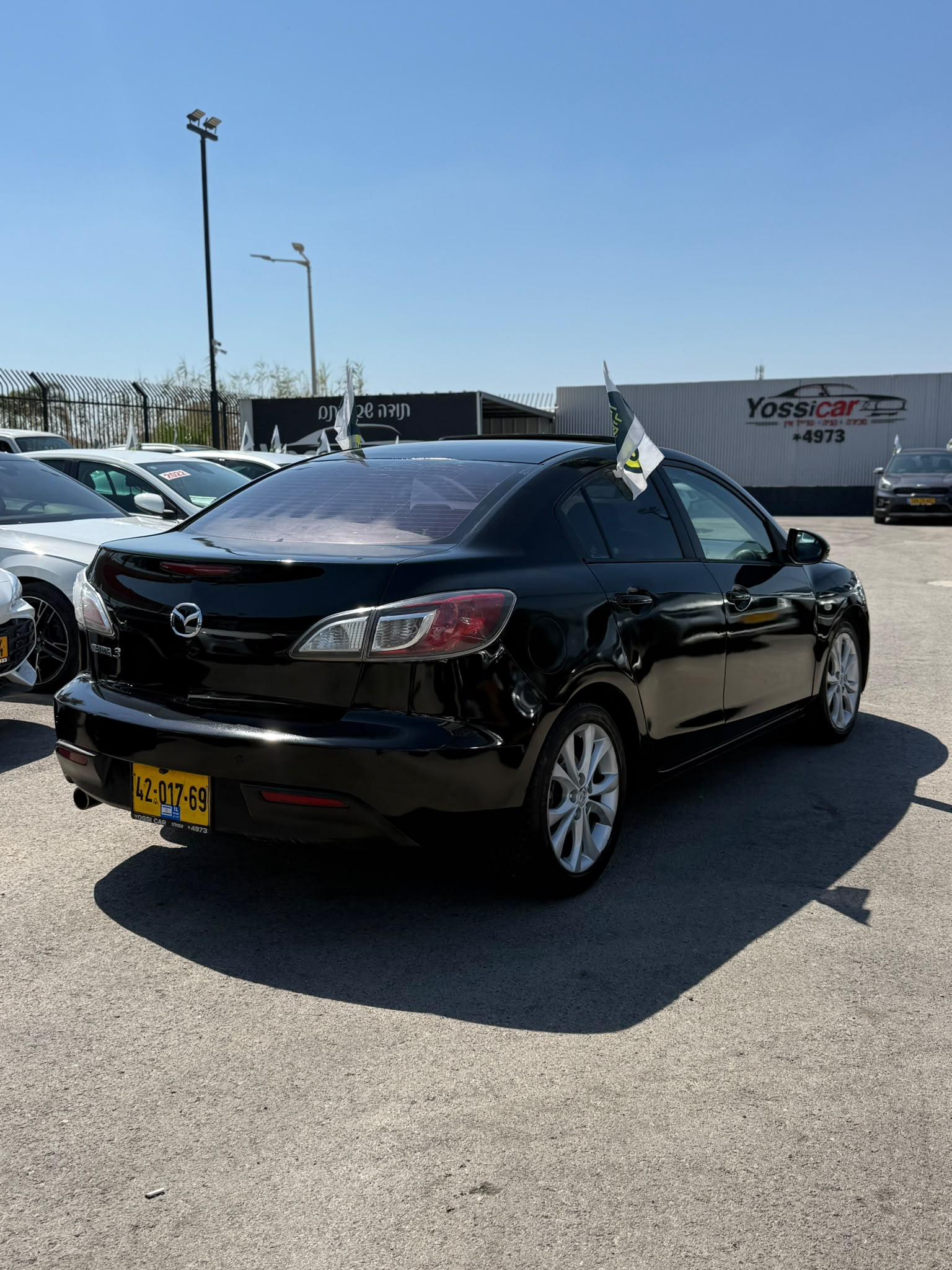 תמונות רכב מזדה MAZDA 3