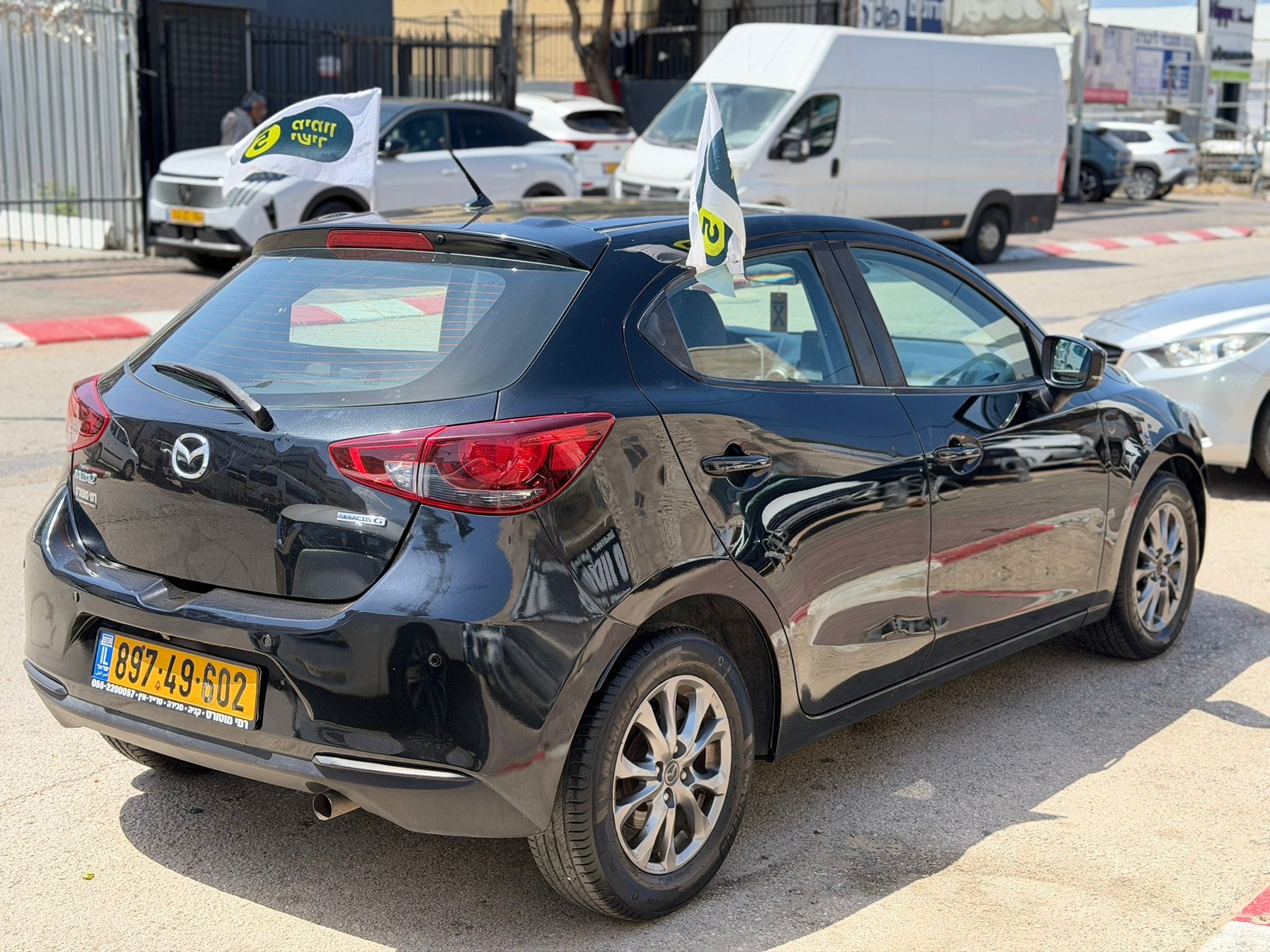 תמונות רכב מזדה 2