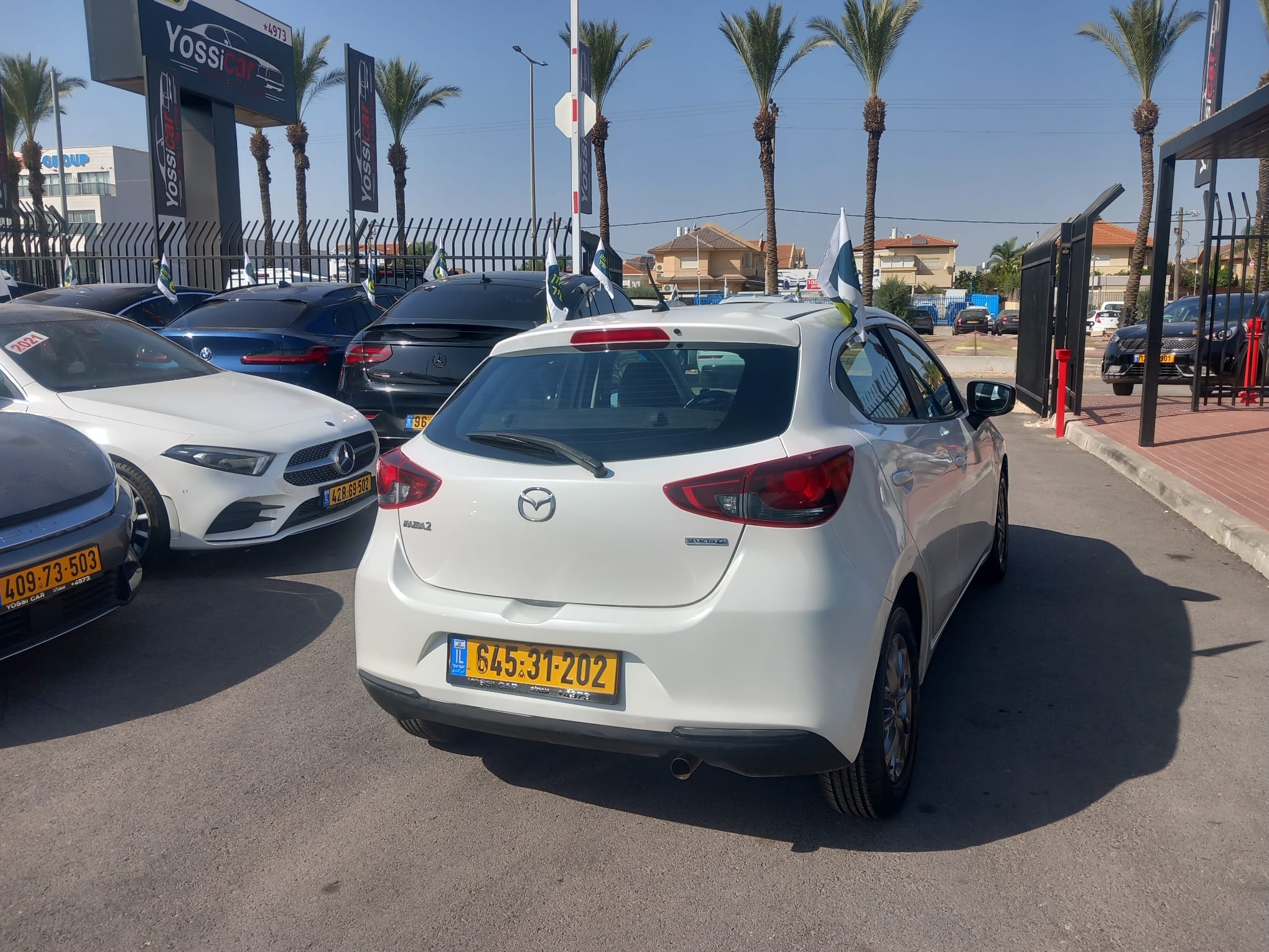 תמונות רכב מזדה MAZDA 2
