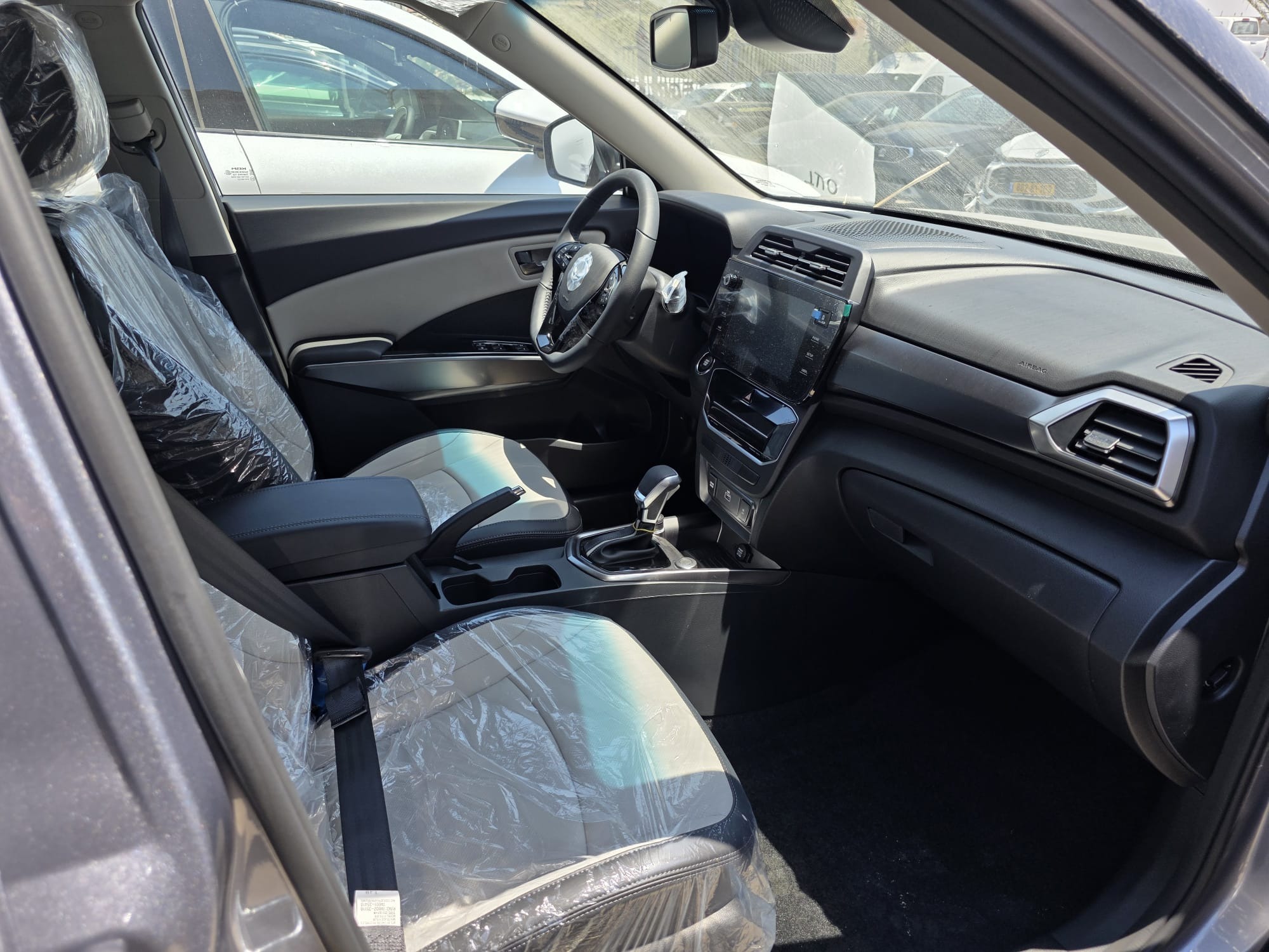 תמונות רכב קיי גי מוביליט טיבולי