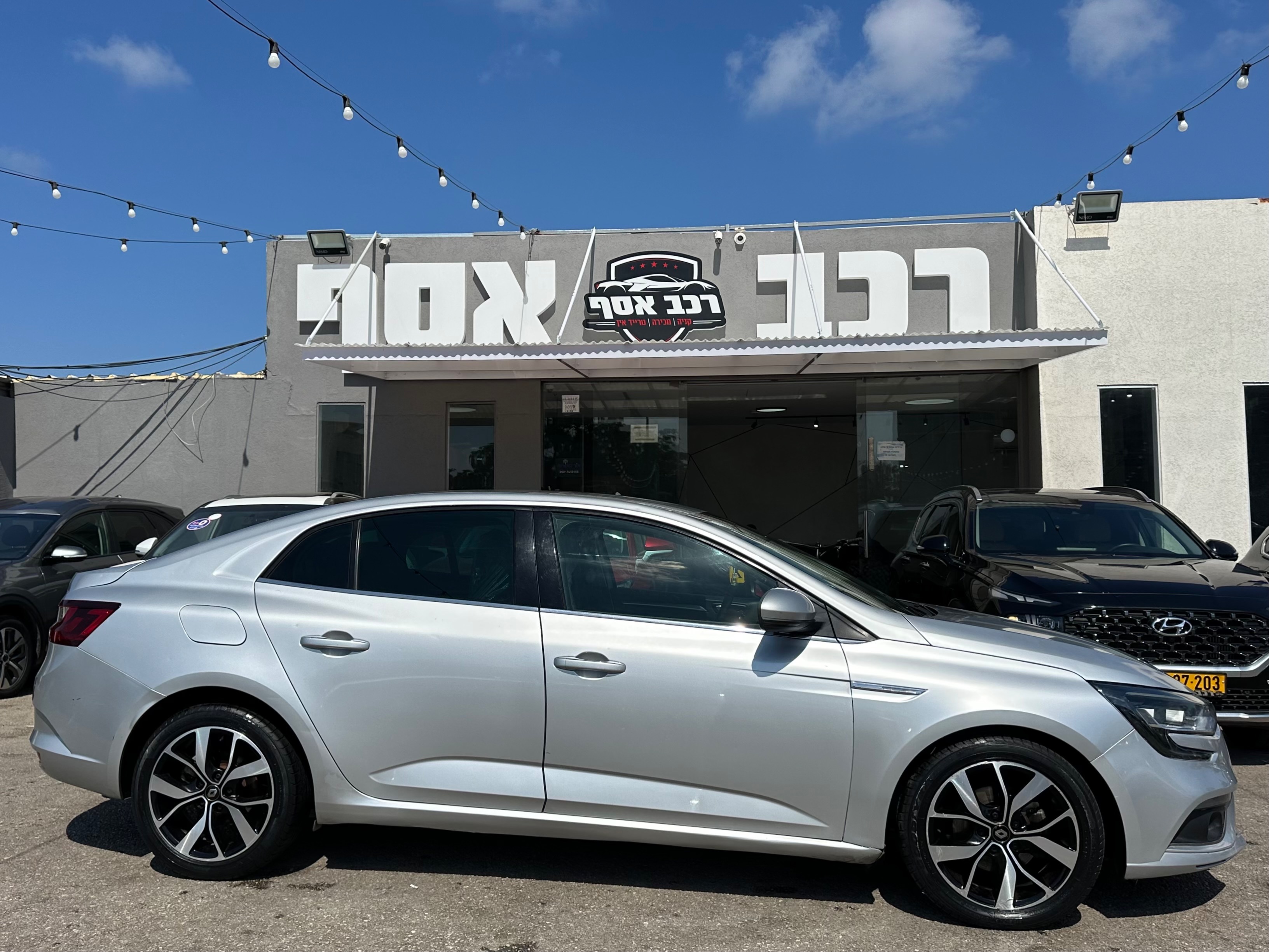 תמונות רכב רנו מגאן