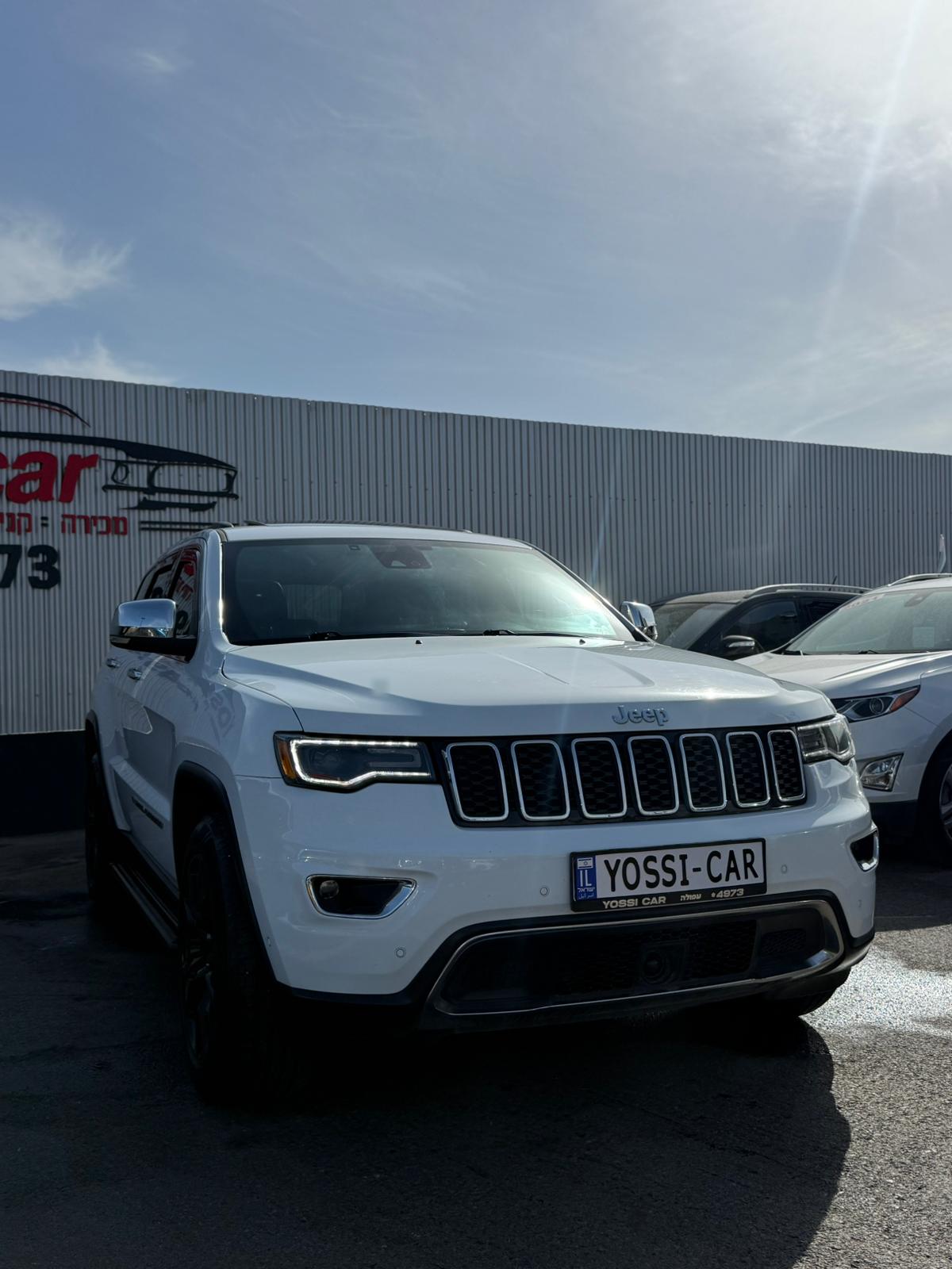 תמונות רכב ג'יפ GRAND CHEROKEE