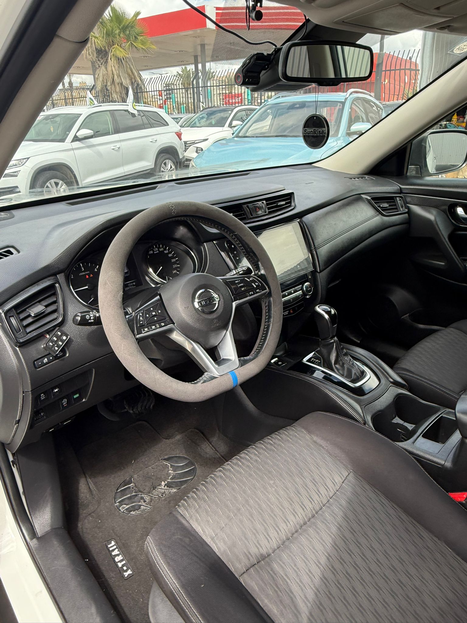 תמונות רכב ניסאן X-TRAIL