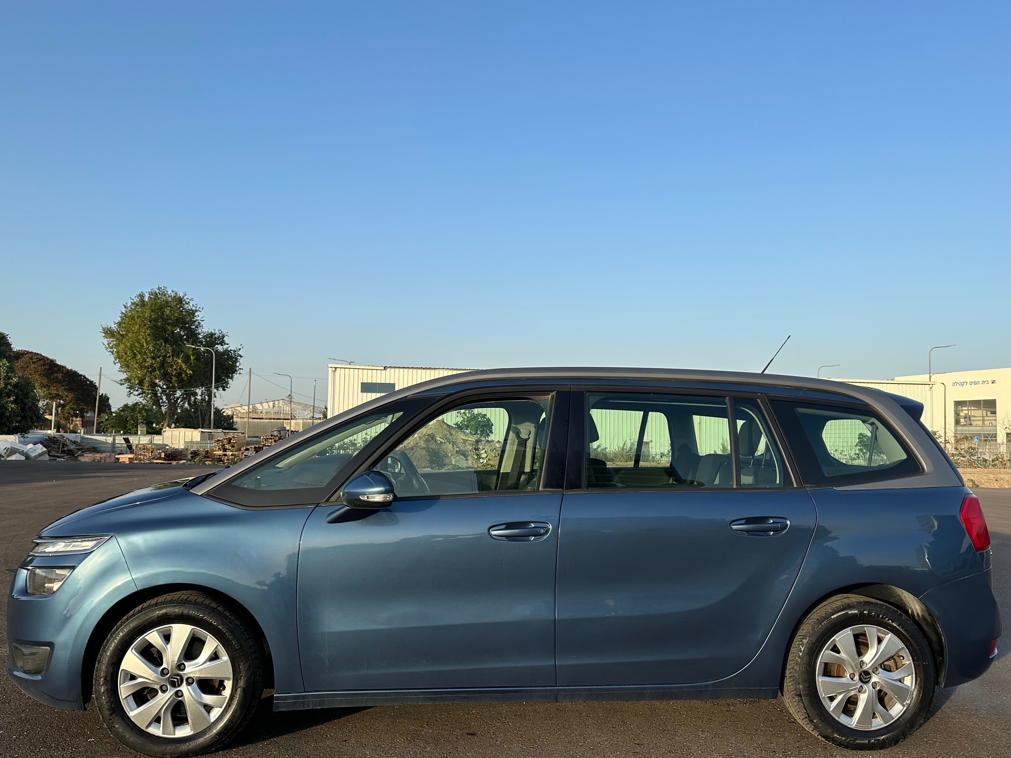 תמונות רכב סיטרואן C4 פיקאסו